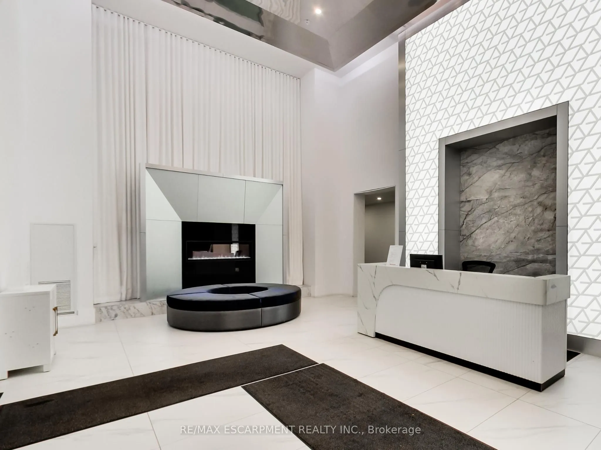 16 Concord Place #318