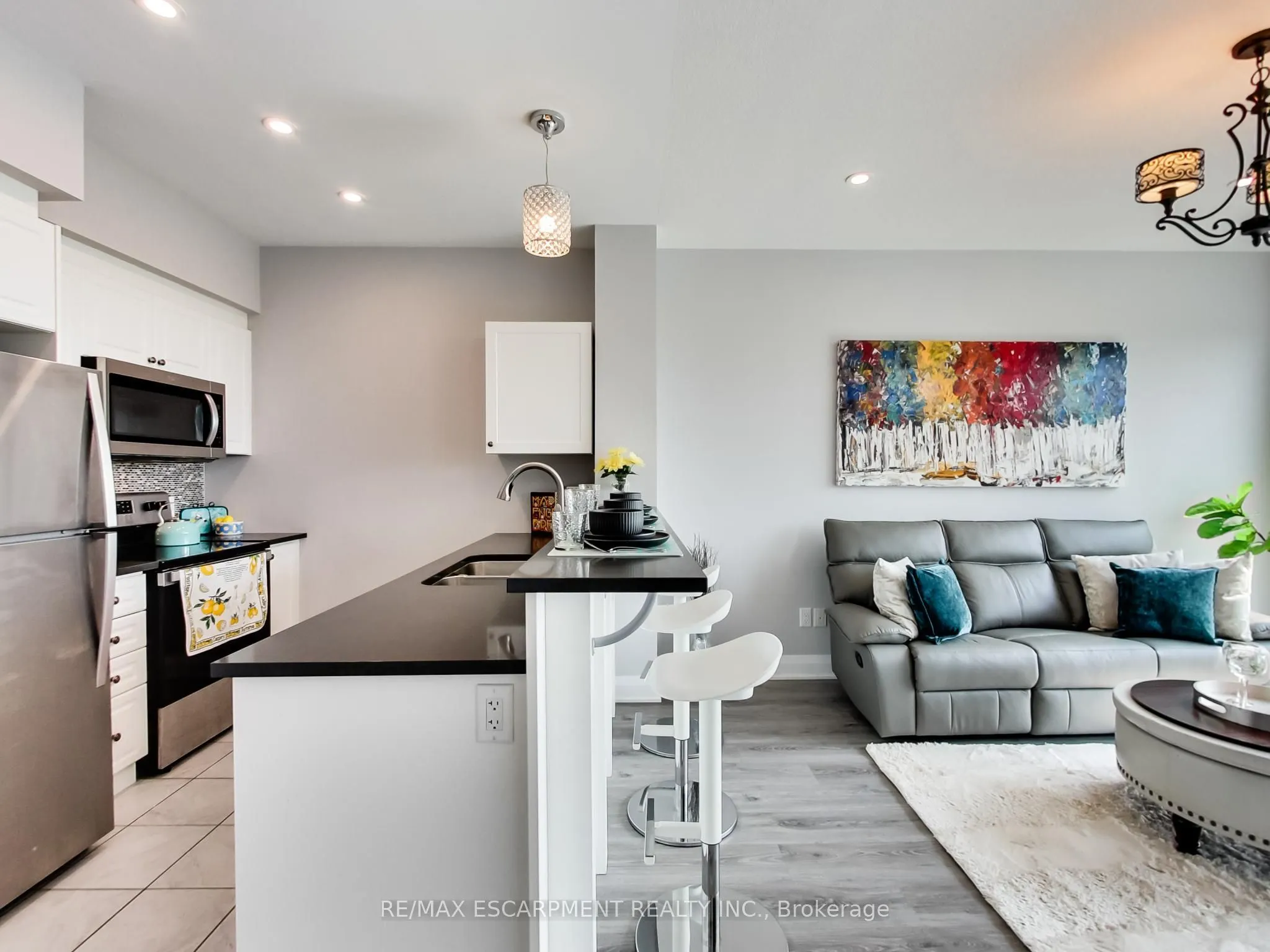 16 Concord Place #318
