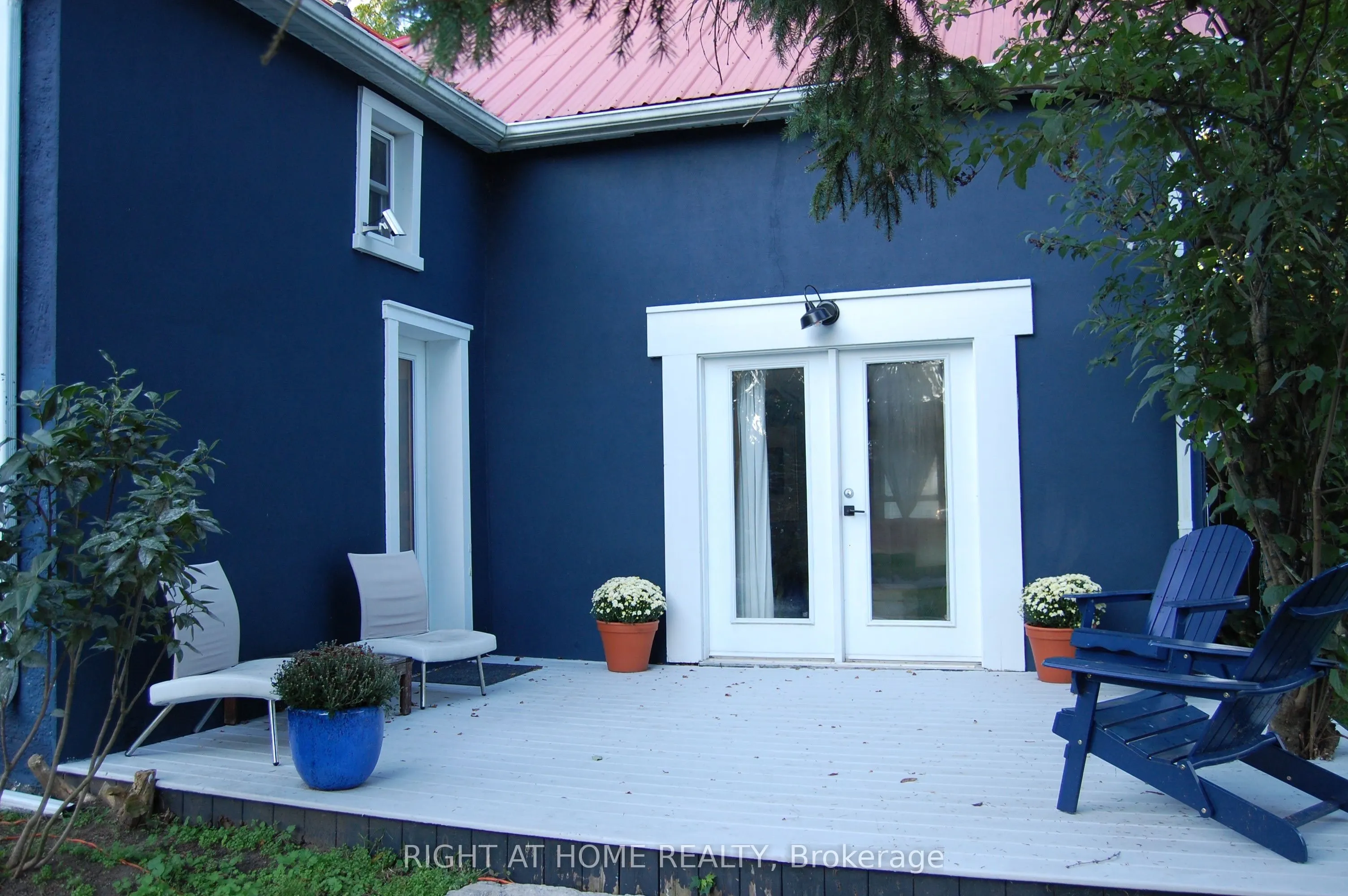 393 Canboro Road
