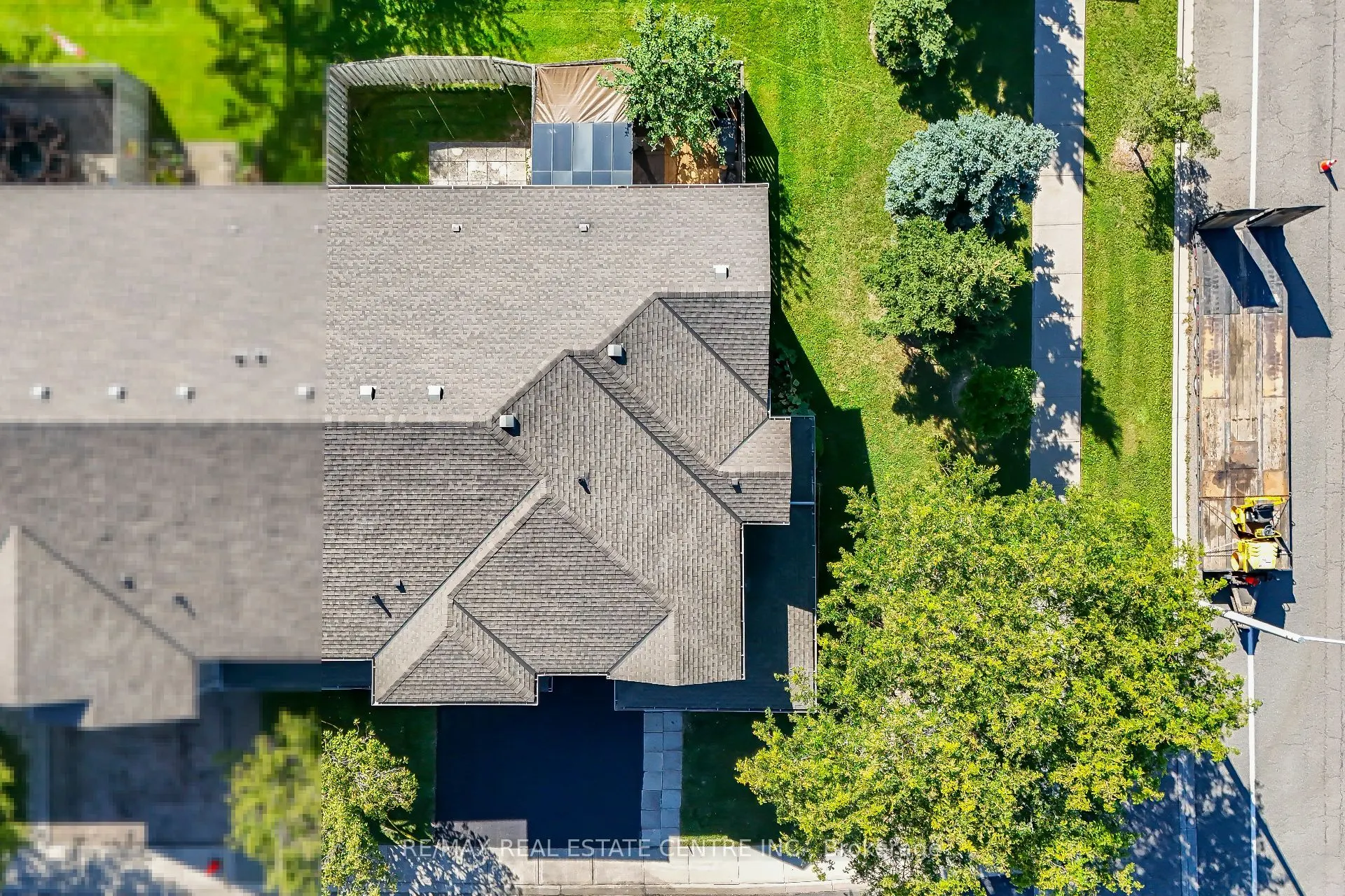 800 Paramount Drive #1
