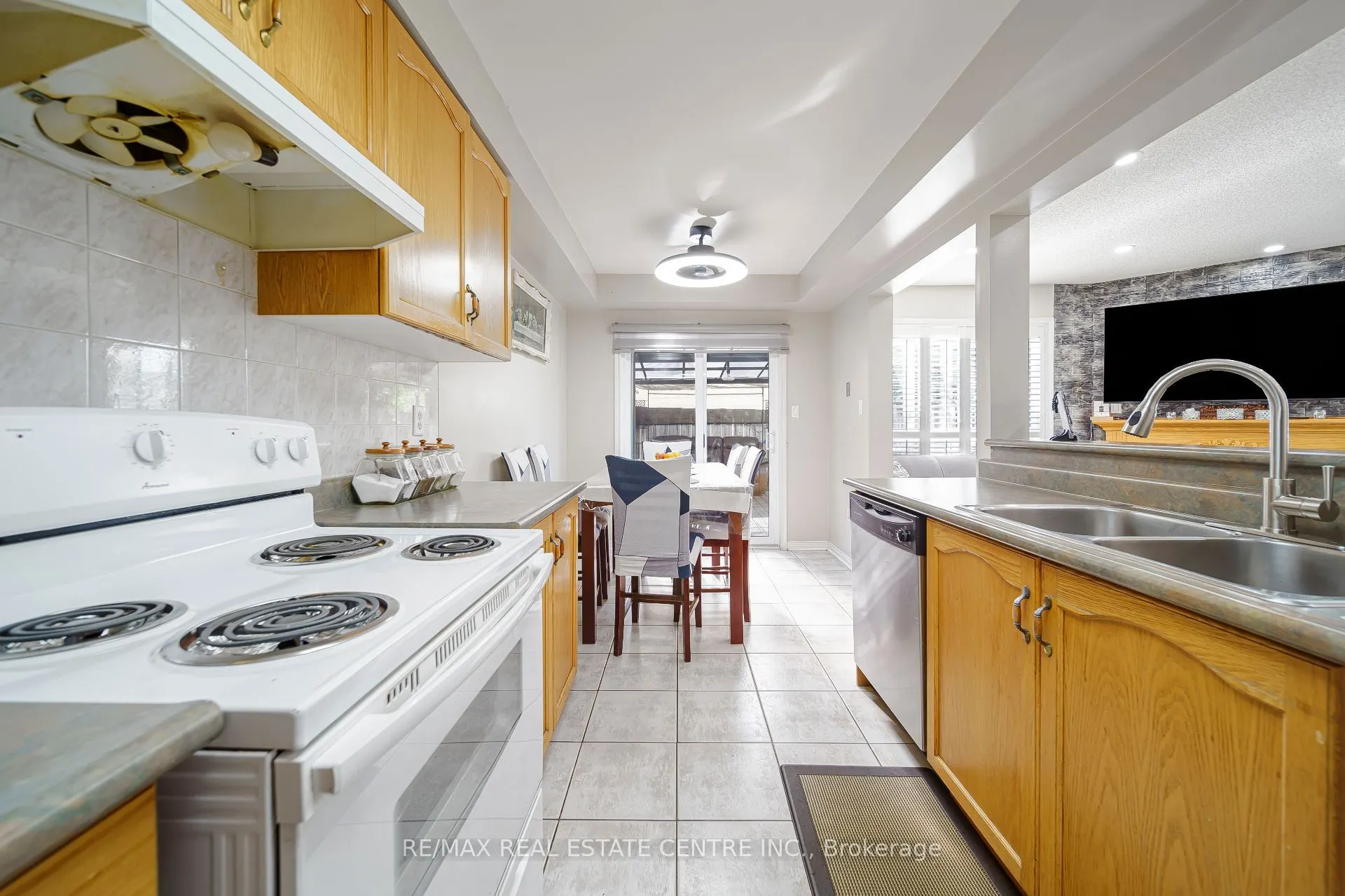 800 Paramount Drive #1