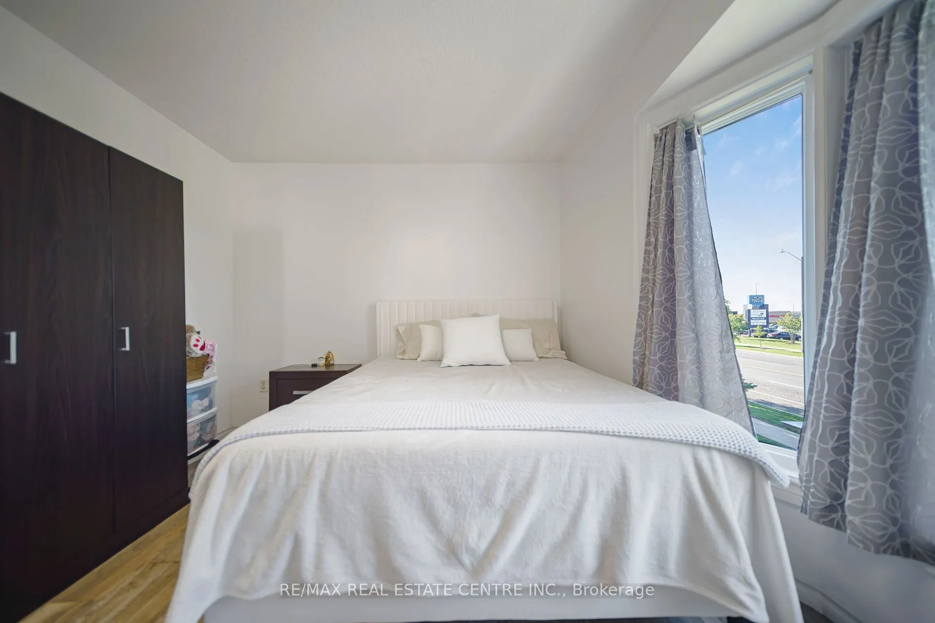 800 Paramount Drive #1