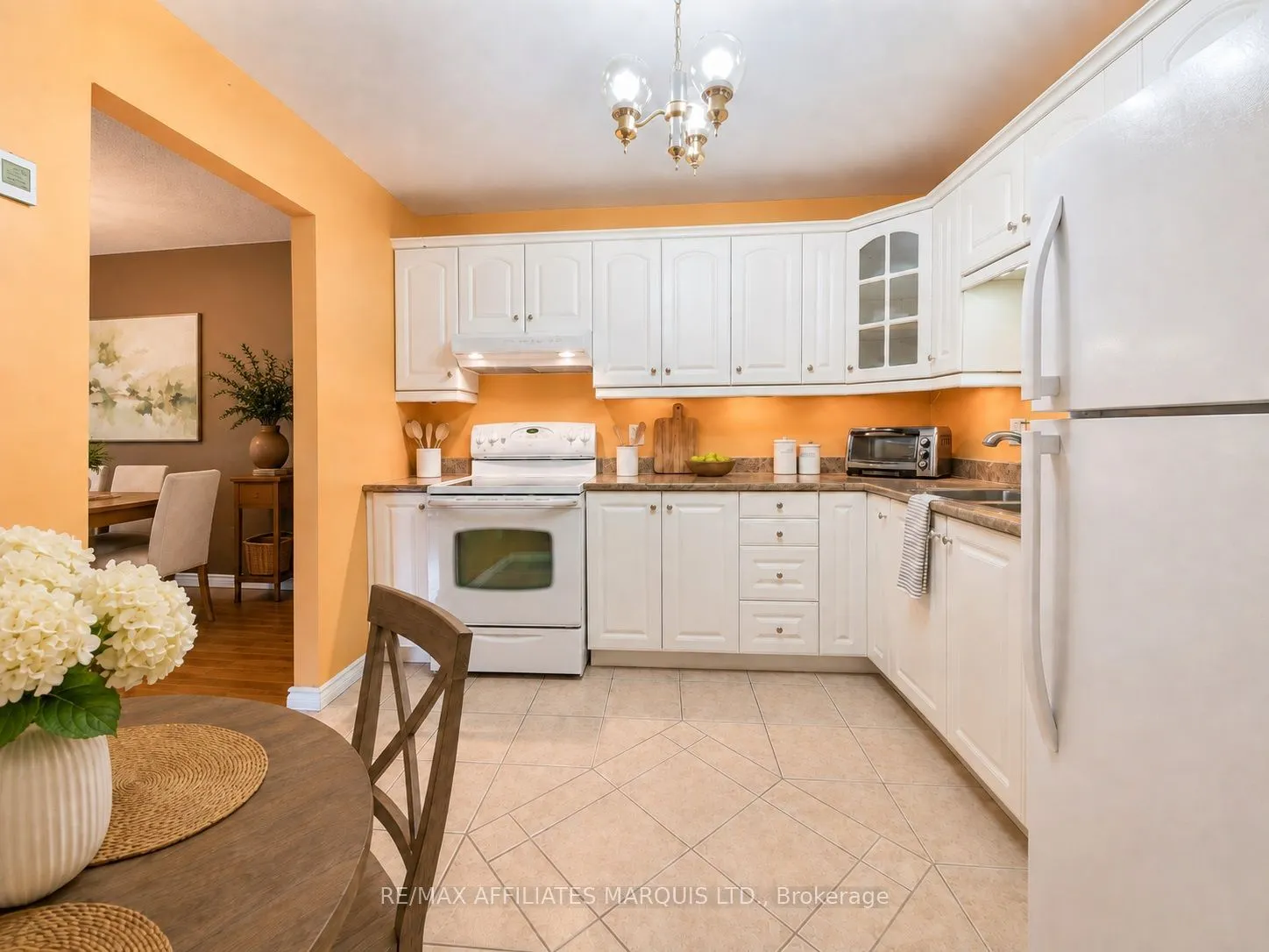 220 Kenyon Street W #302