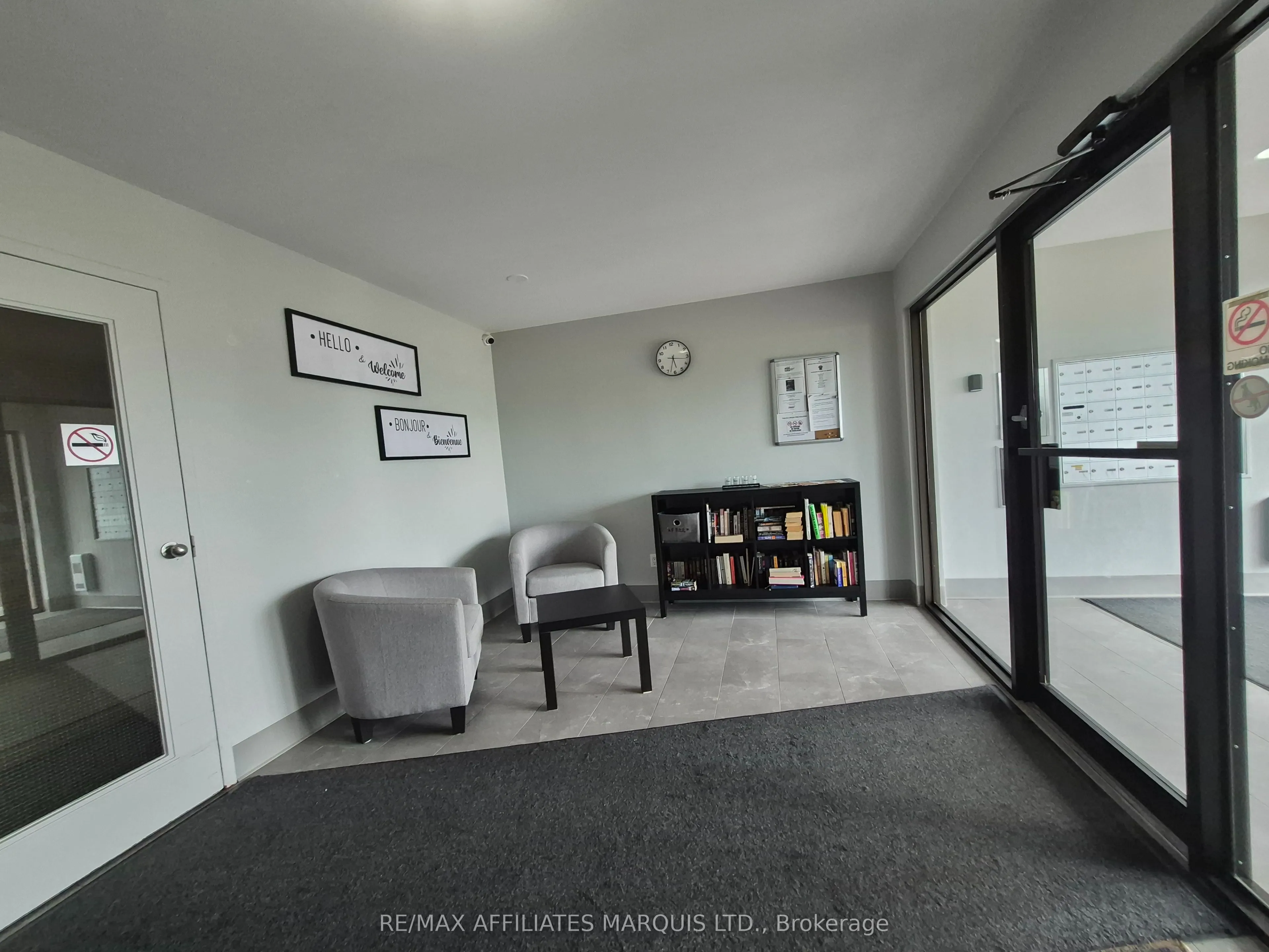 220 Kenyon Street W #302