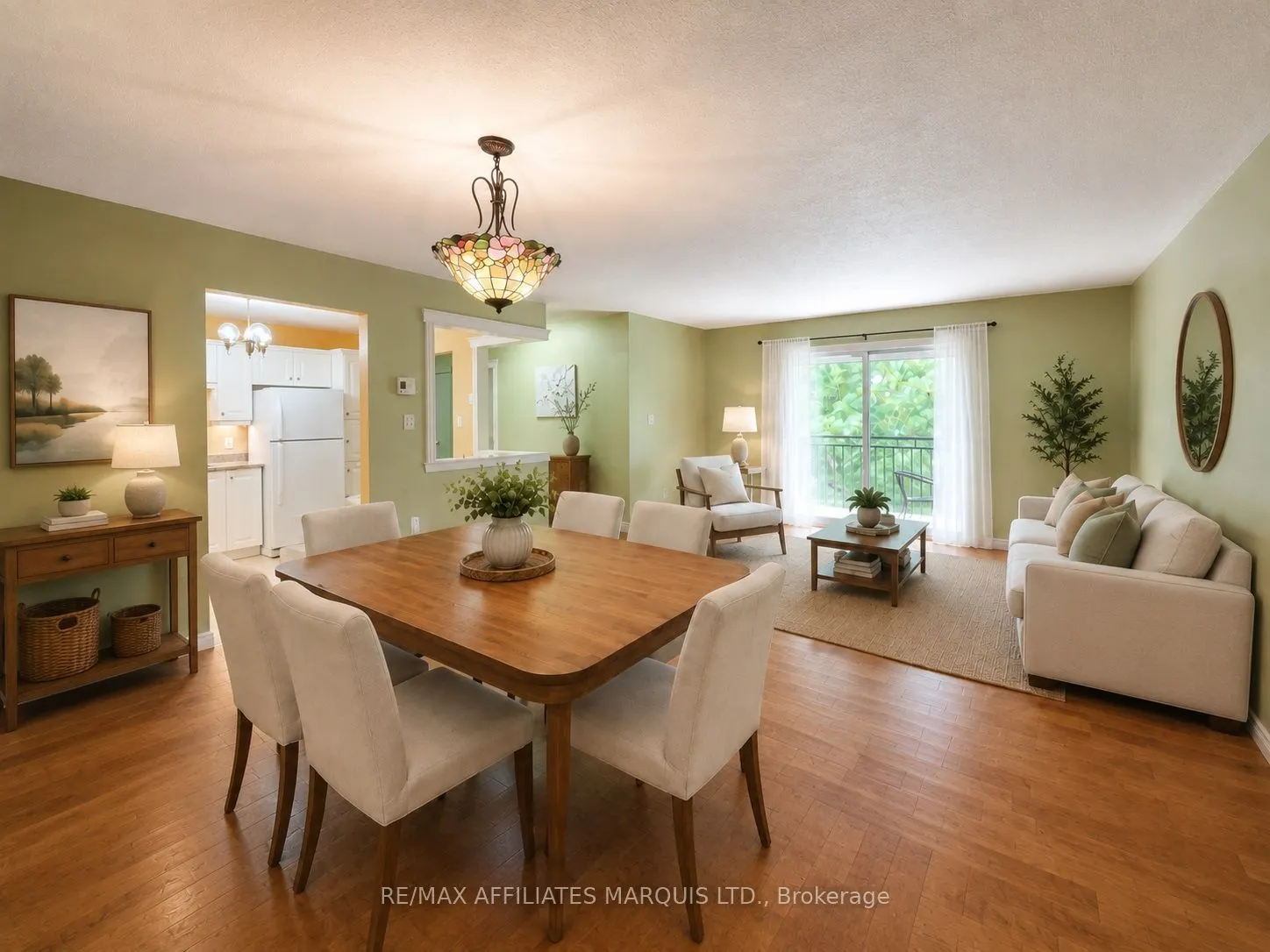 220 Kenyon Street W #302