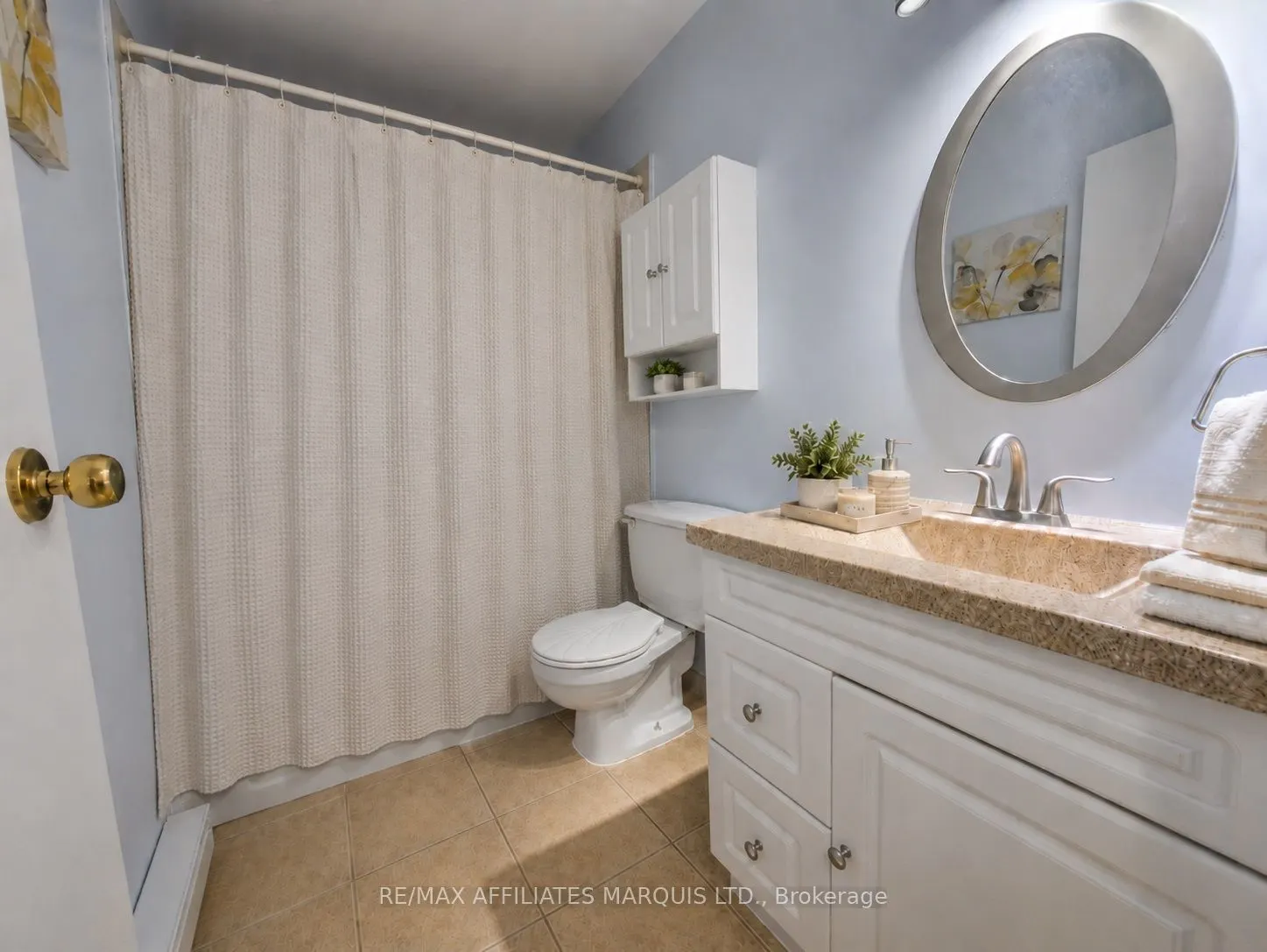 220 Kenyon Street W #302