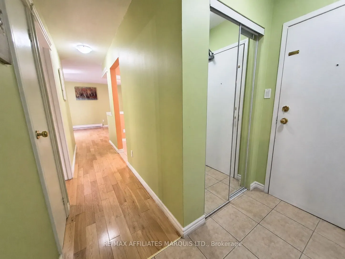 220 Kenyon Street W #302