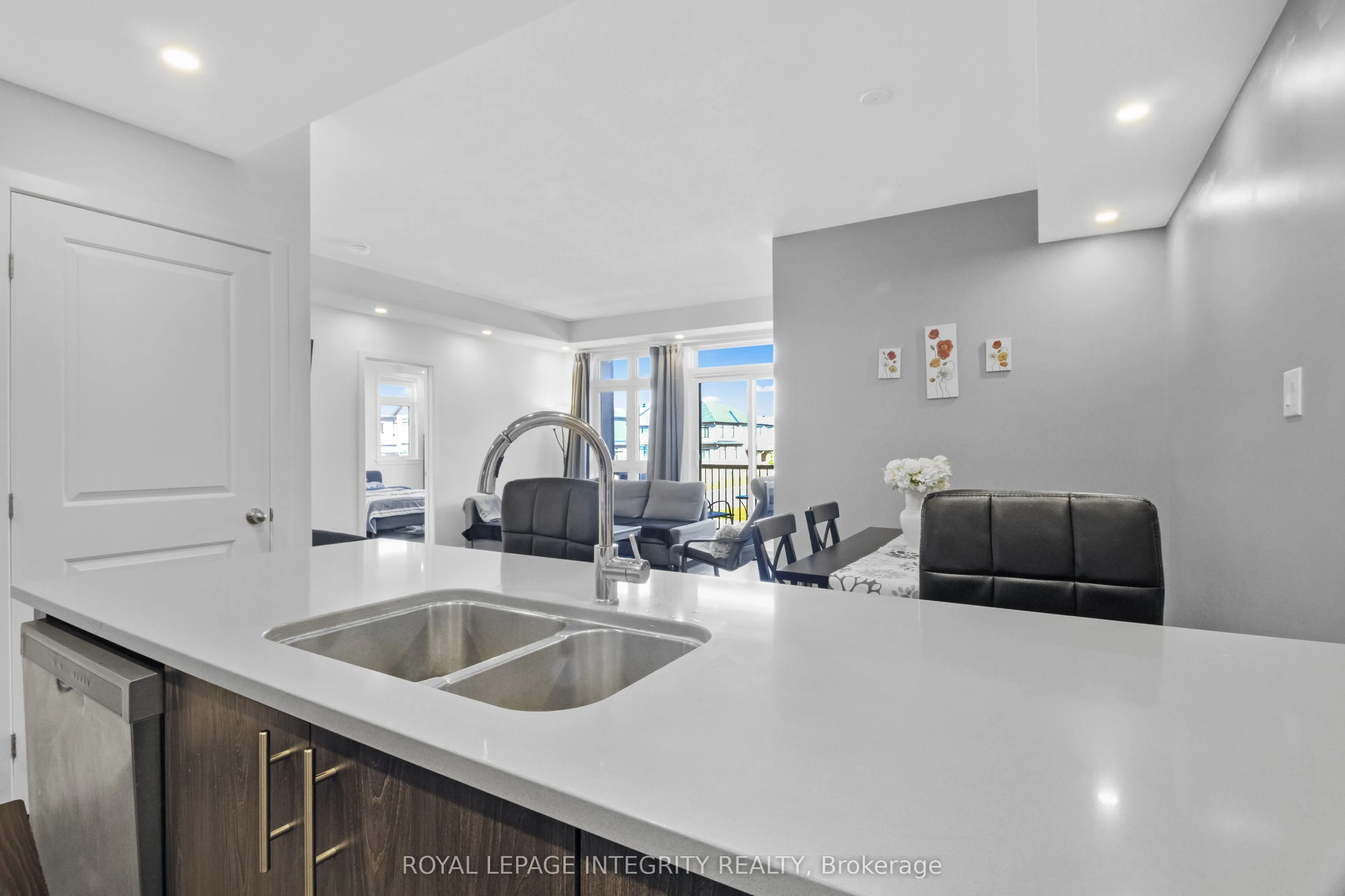 55 Overberg Way #H