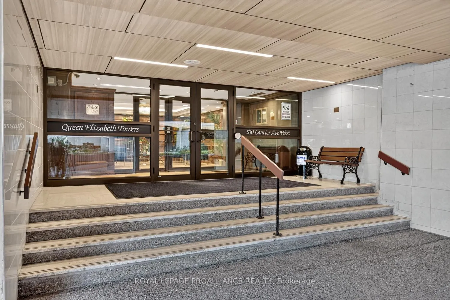 500 Laurier Avenue W #907