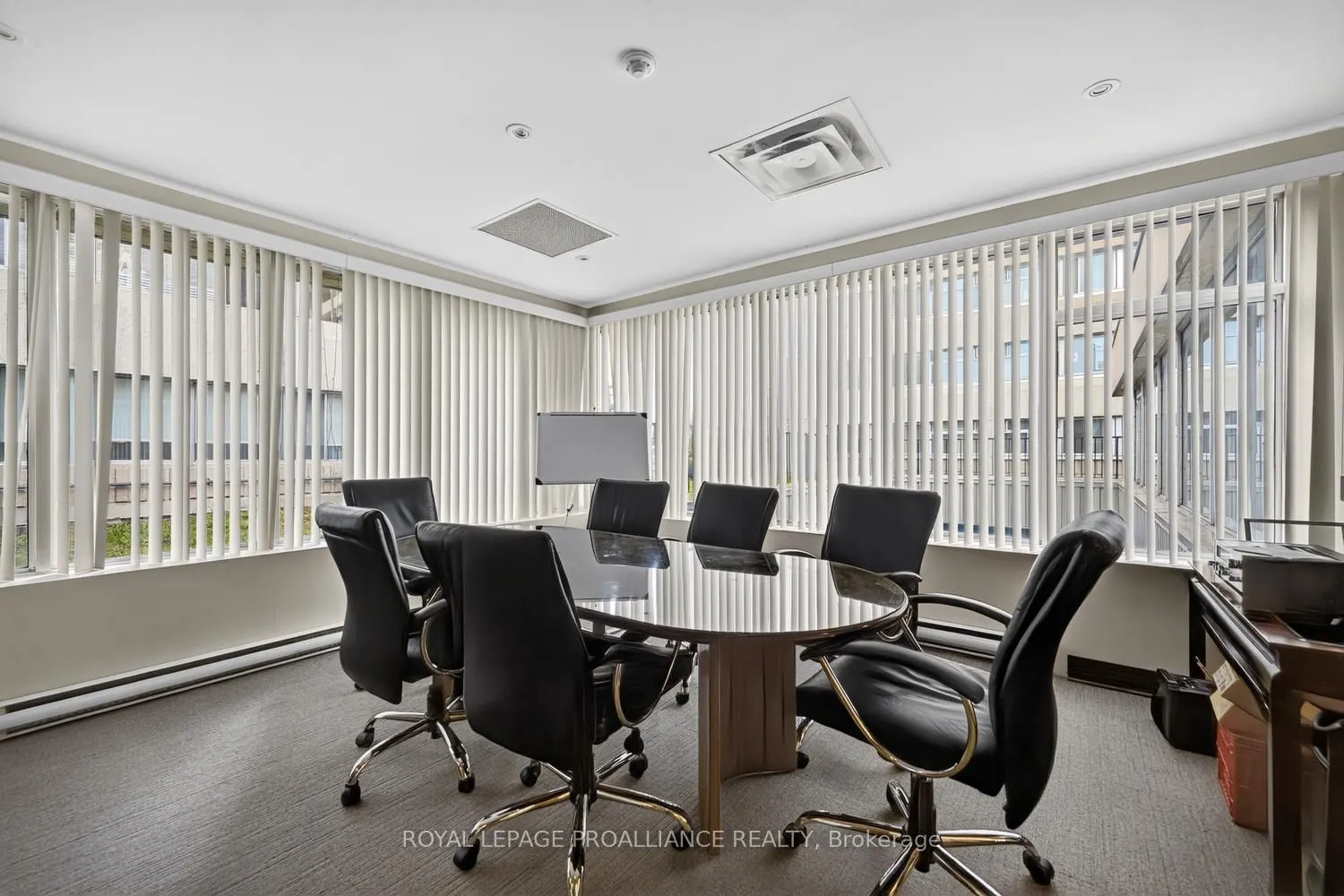 500 Laurier Avenue W #907