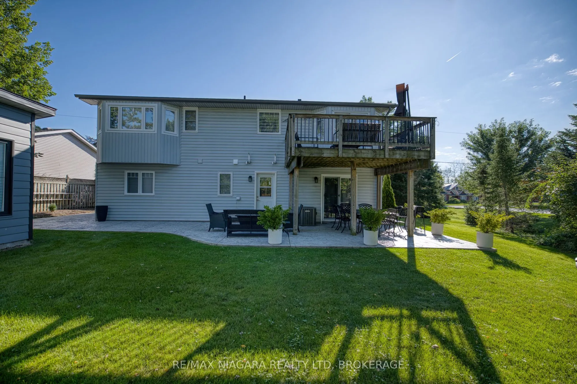 31 Pleasant Avenue S