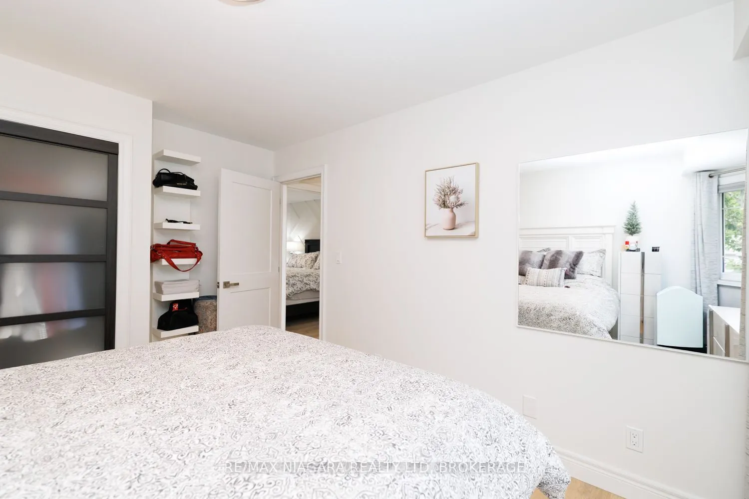 31 Pleasant Avenue S