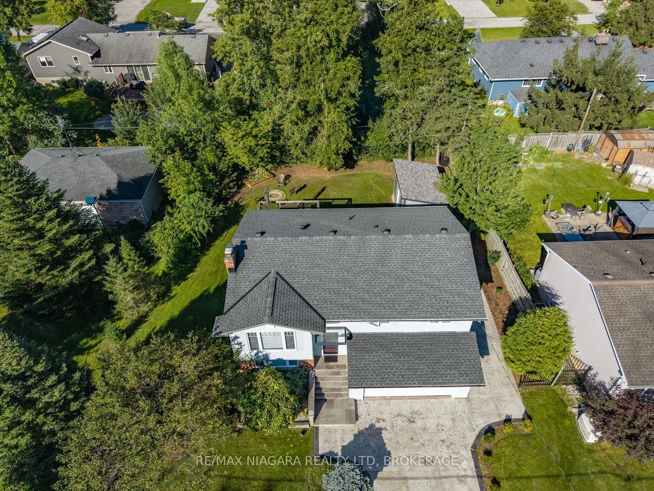 31 Pleasant Avenue S