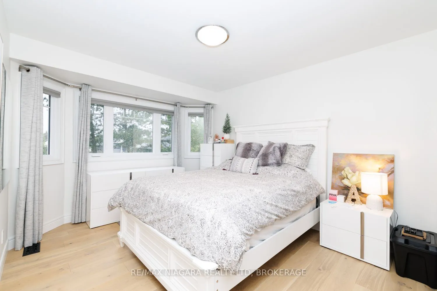 31 Pleasant Avenue S