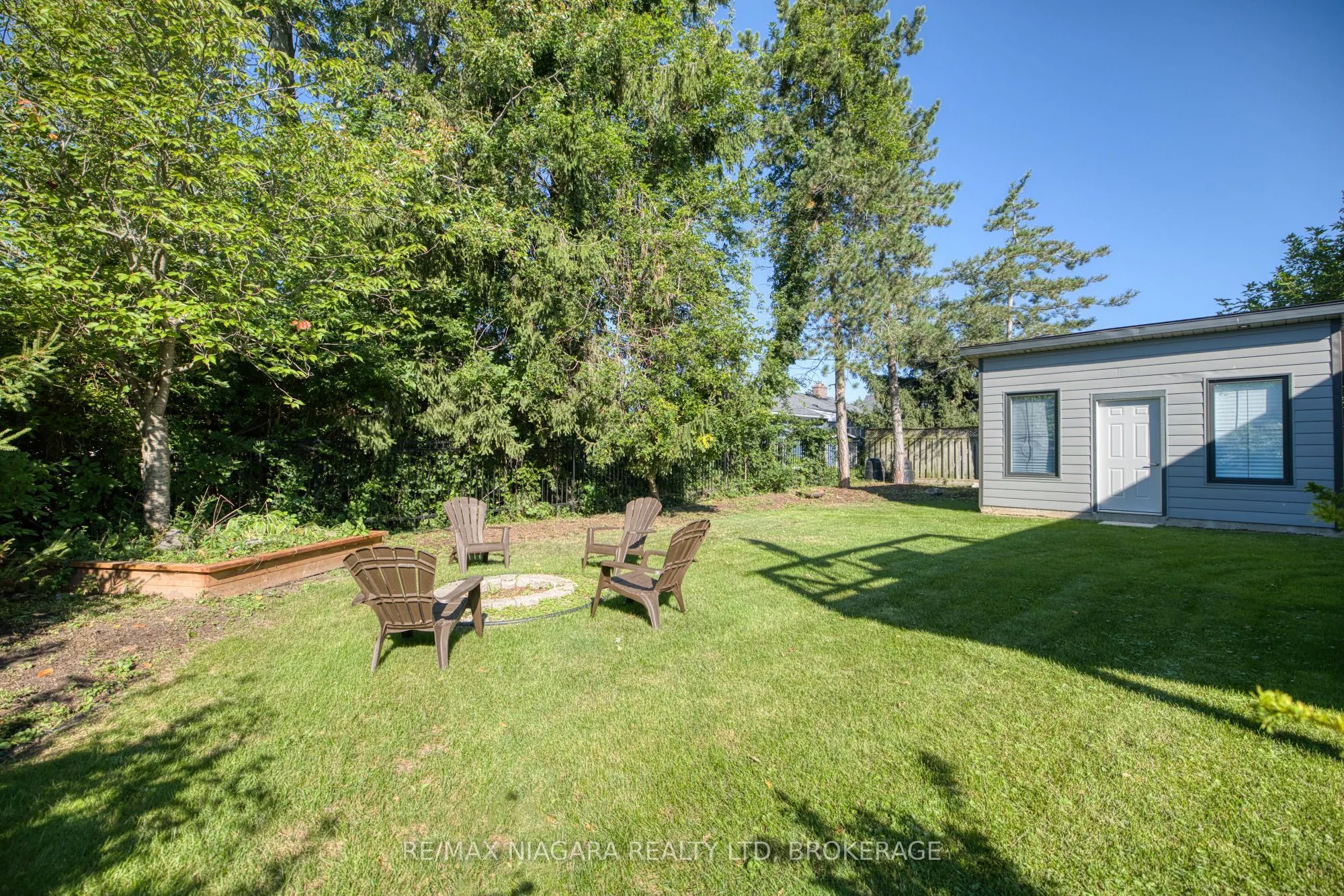 31 Pleasant Avenue S