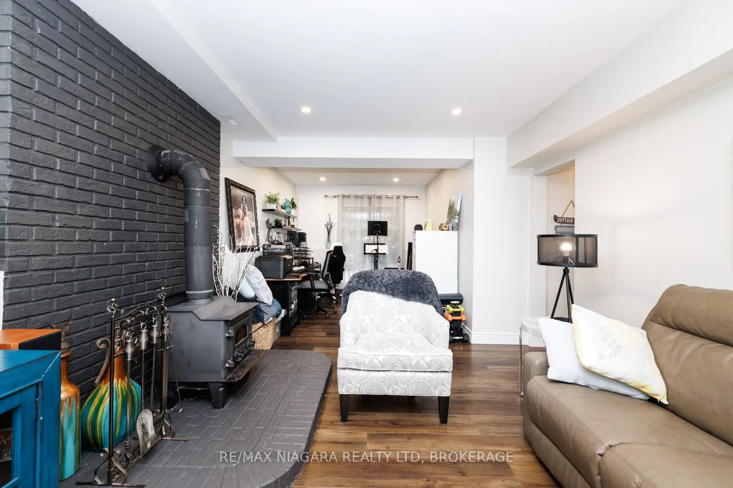 31 Pleasant Avenue S