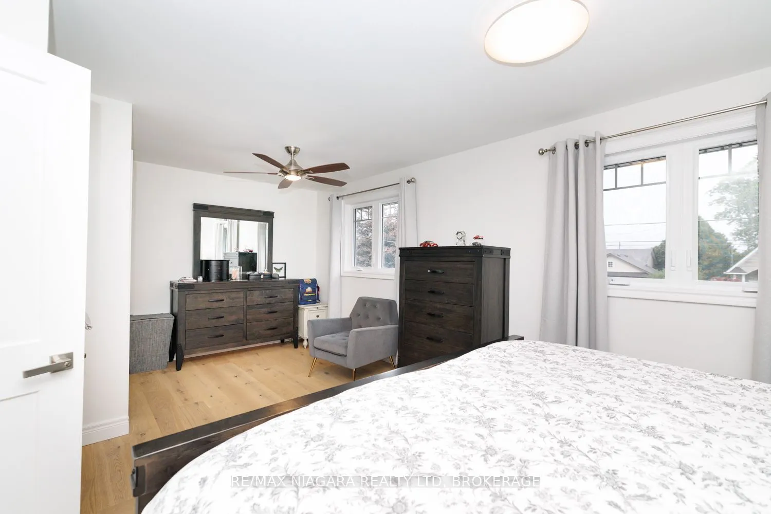 31 Pleasant Avenue S