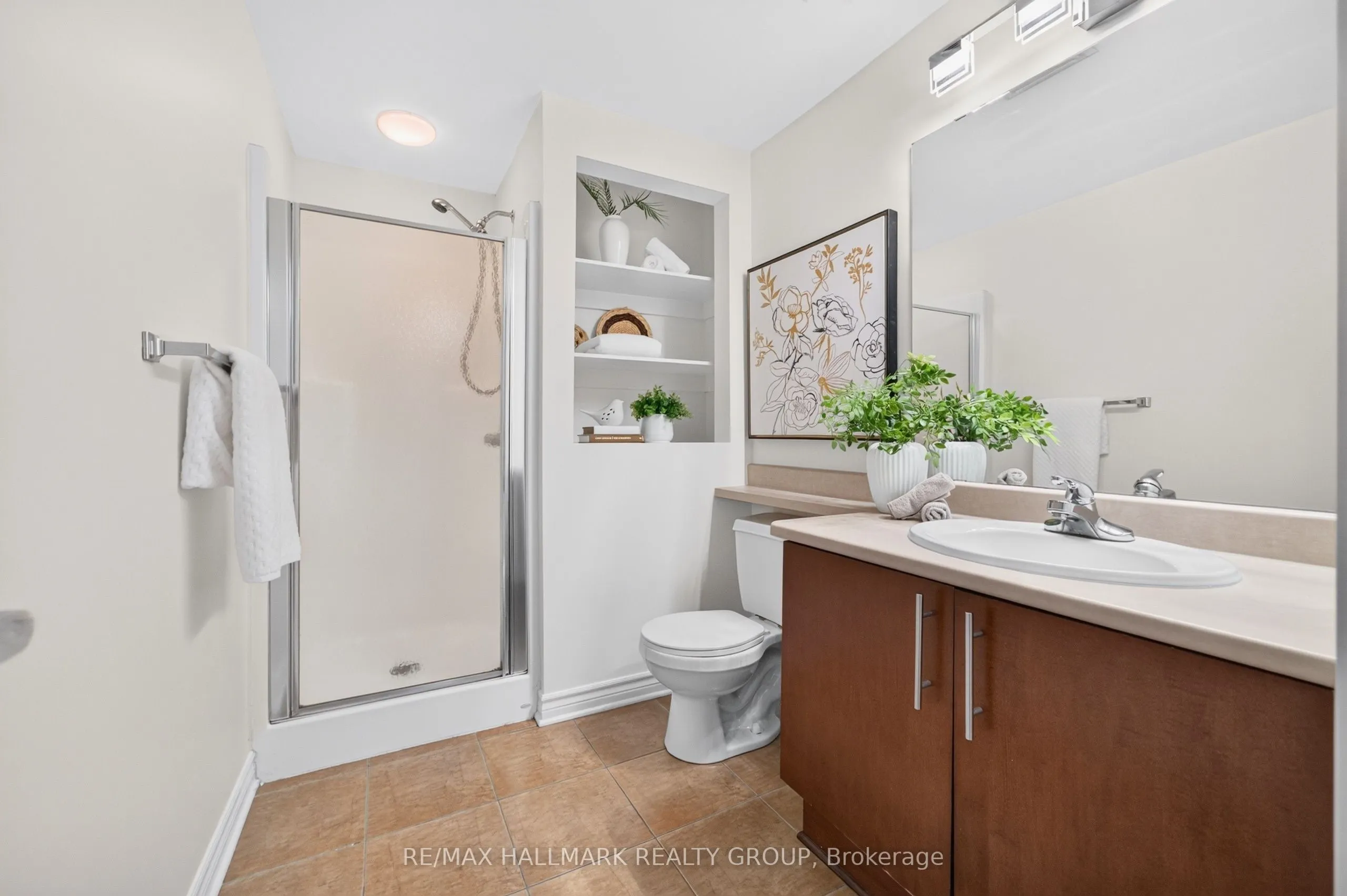 200 Rideau Street #1405