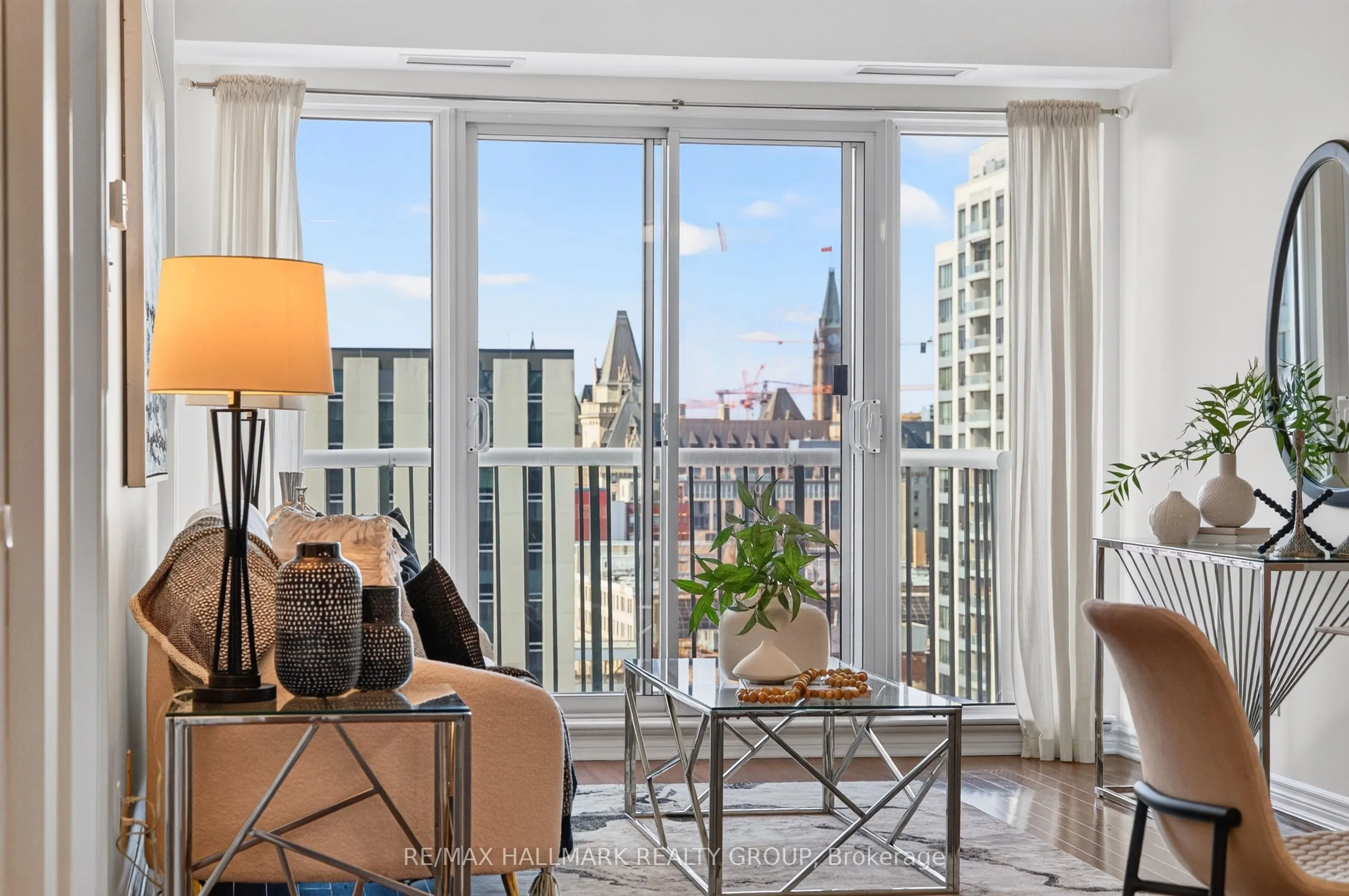 200 Rideau Street #1405