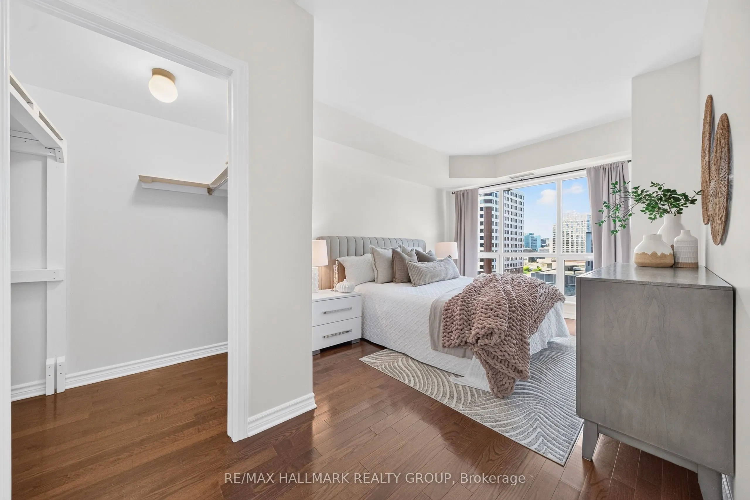 200 Rideau Street #1405