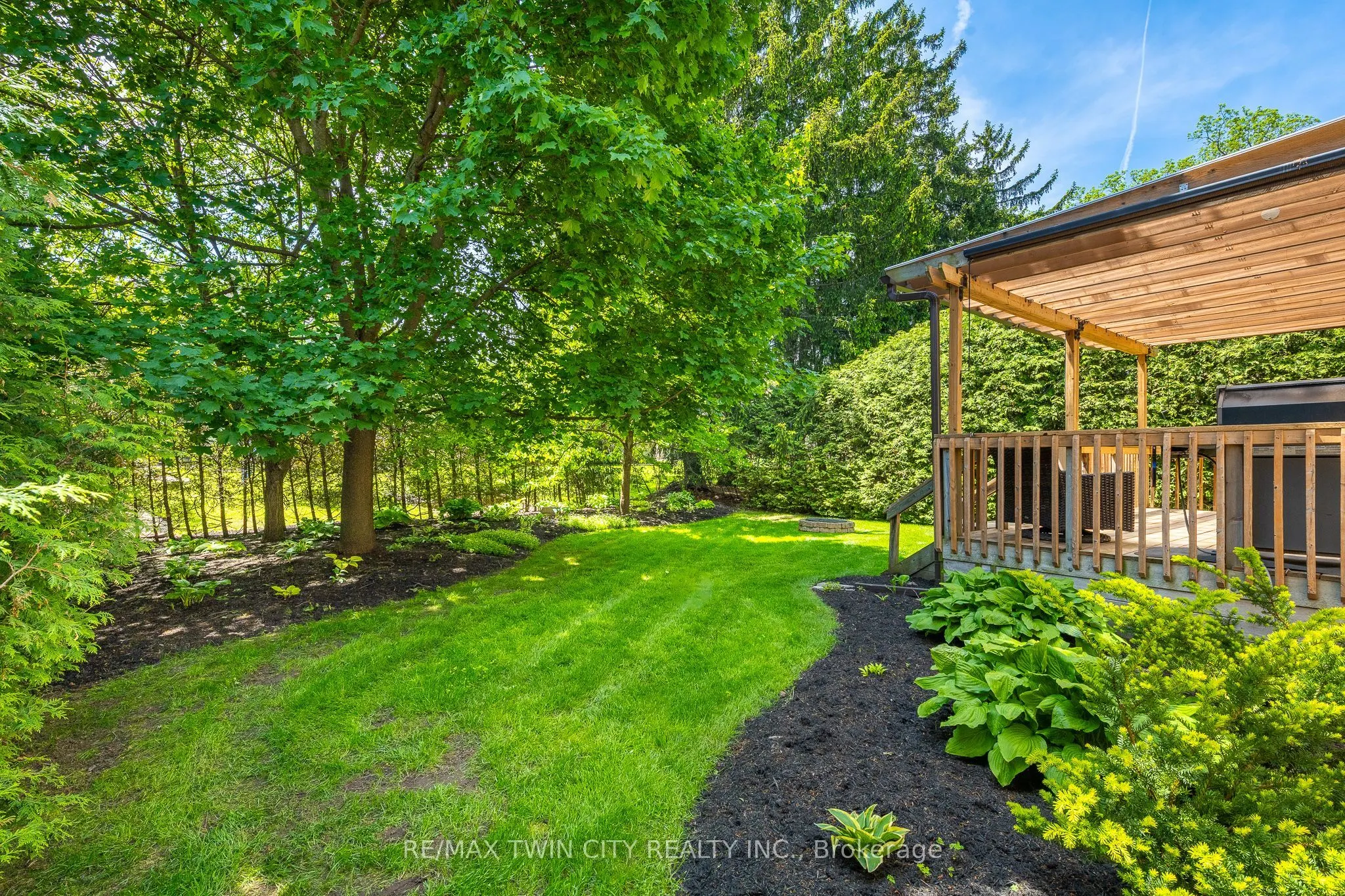 15 Carolinian Lane
