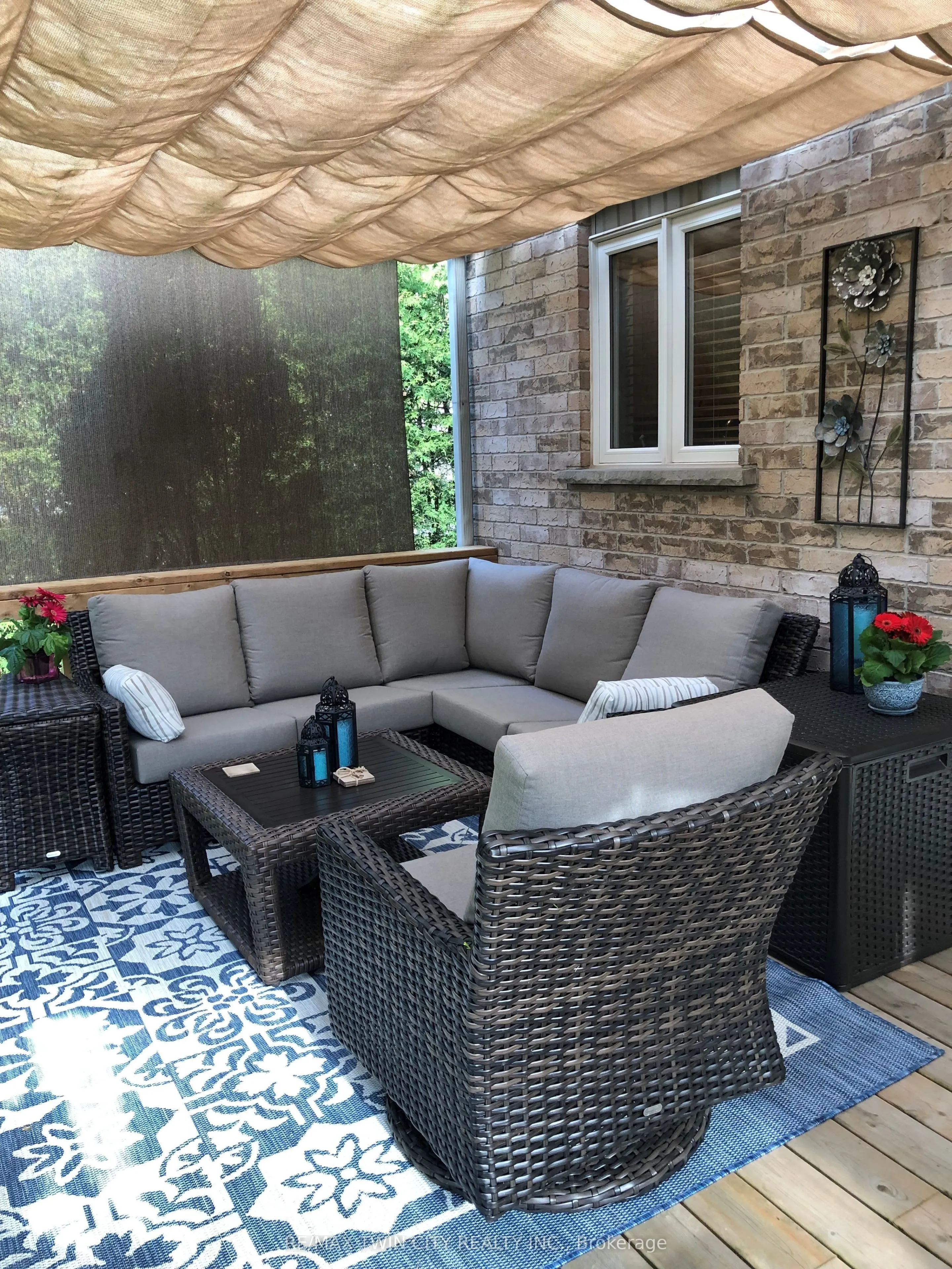 15 Carolinian Lane