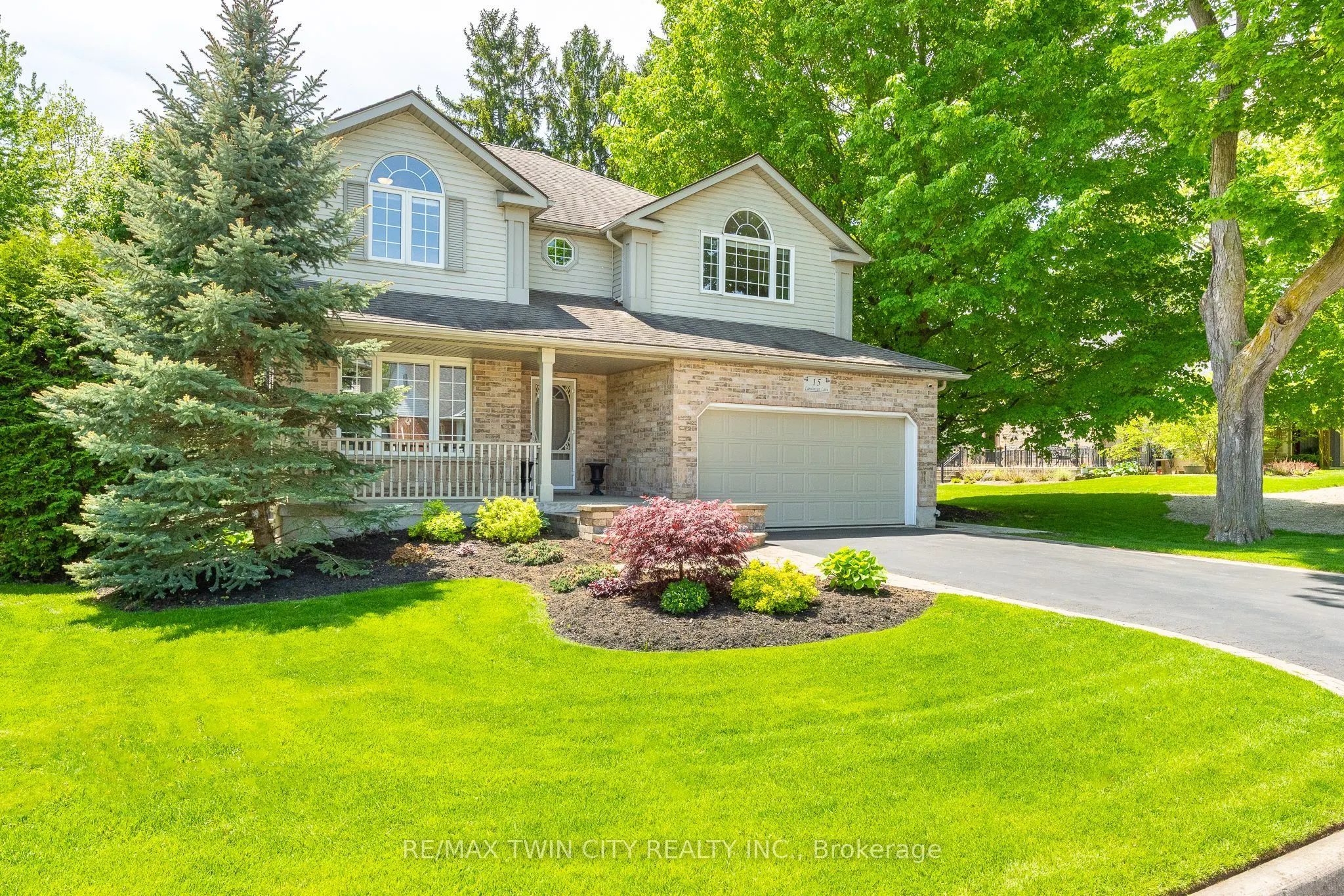 15 Carolinian Lane
