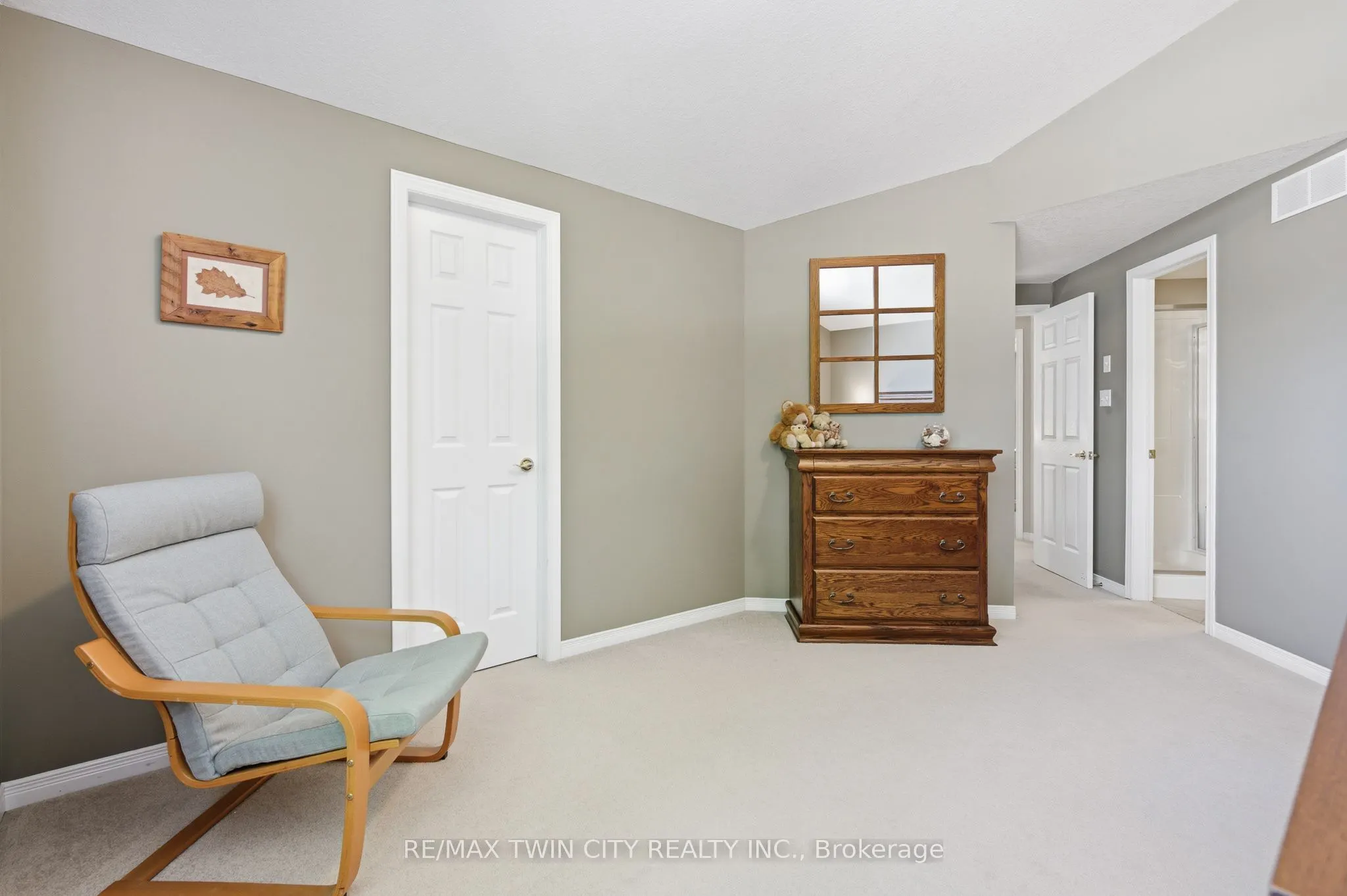 15 Carolinian Lane