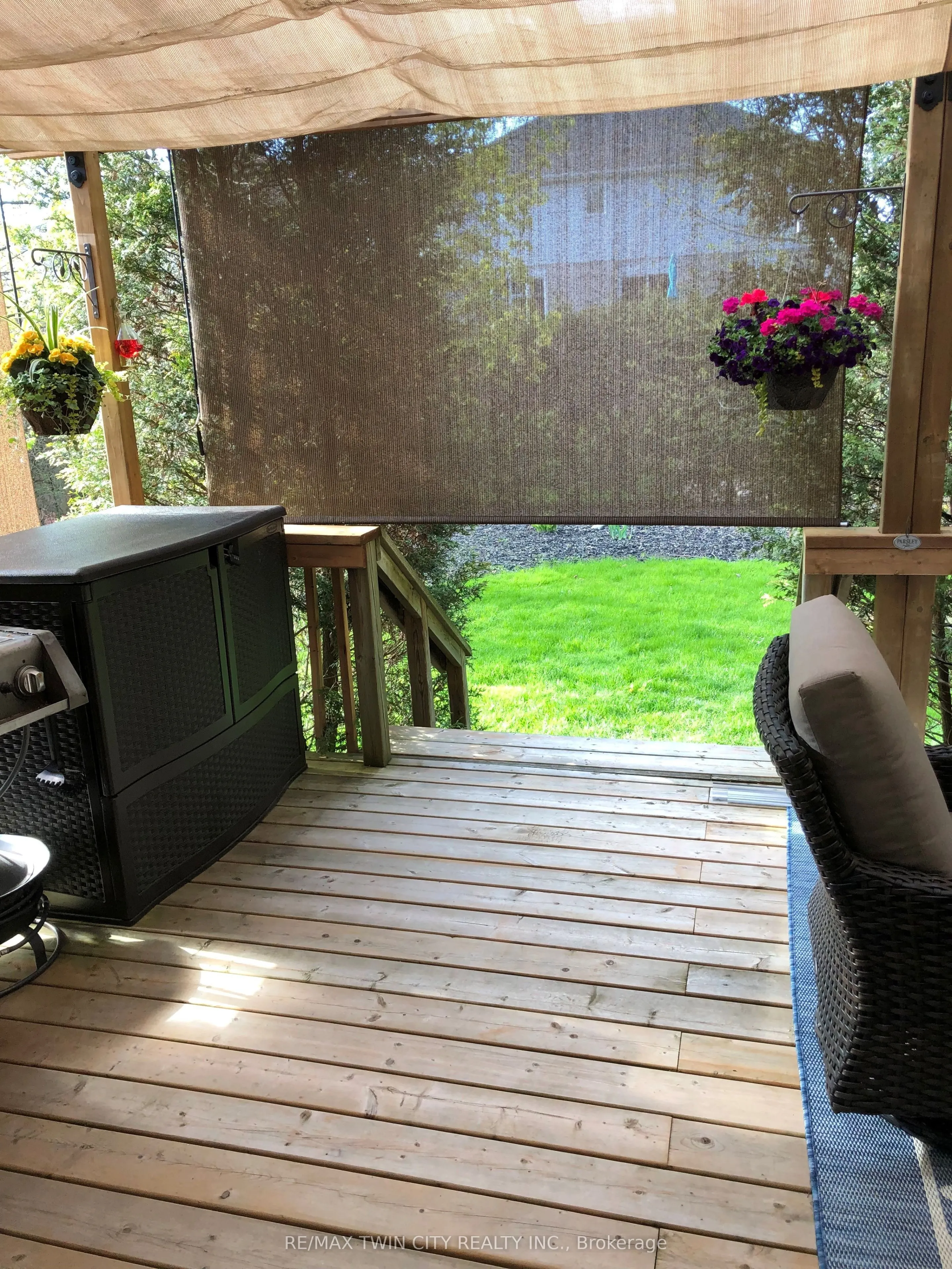 15 Carolinian Lane