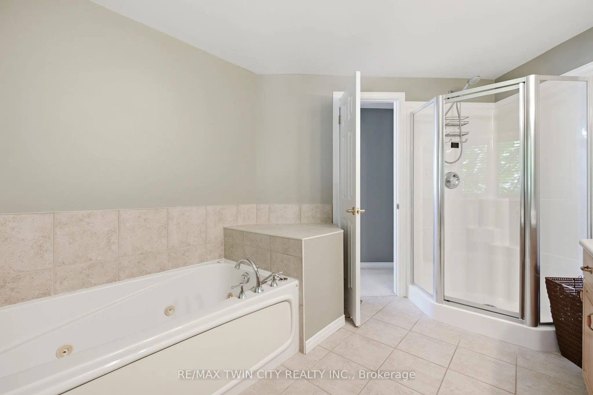 15 Carolinian Lane