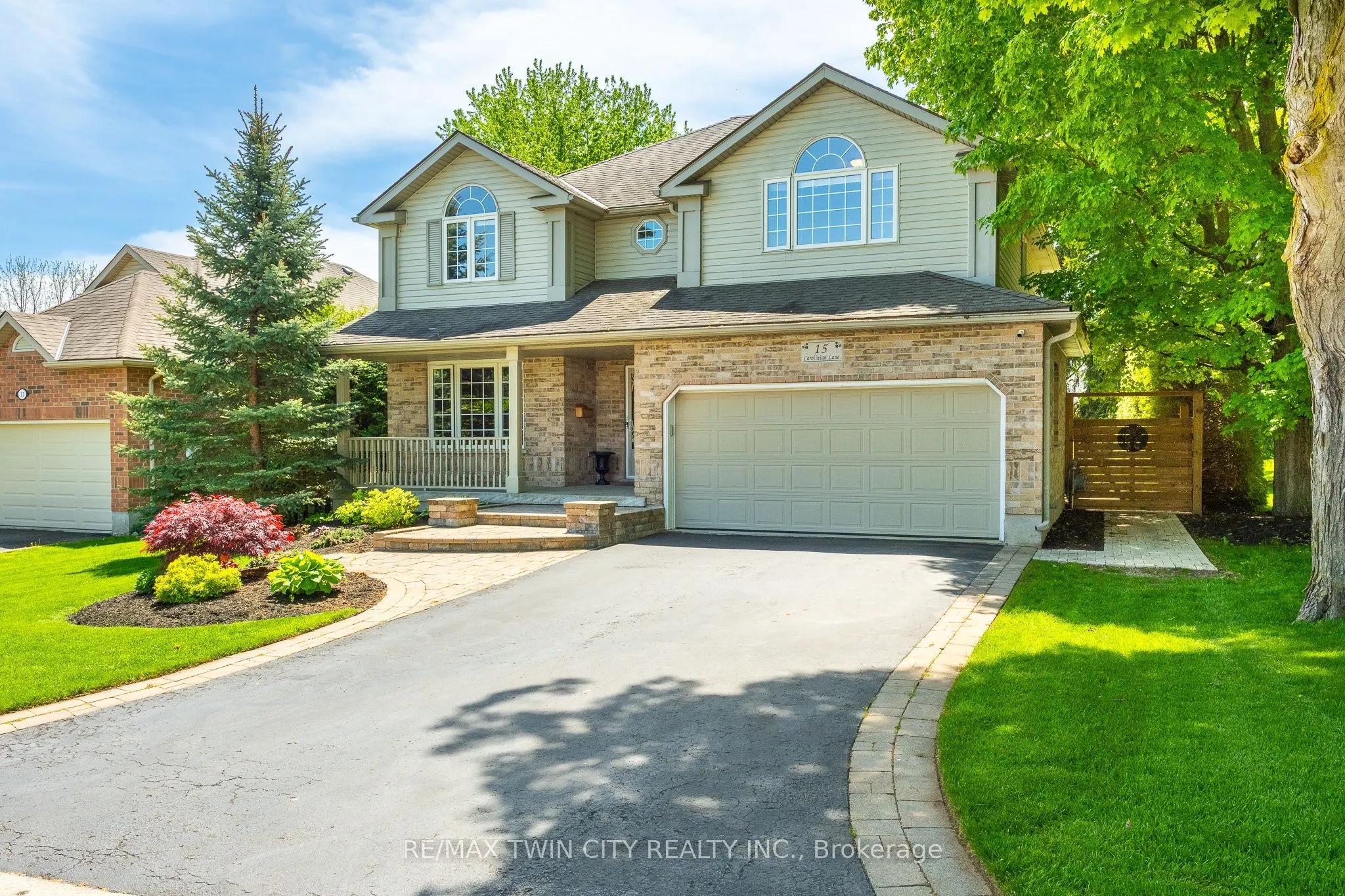 15 Carolinian Lane