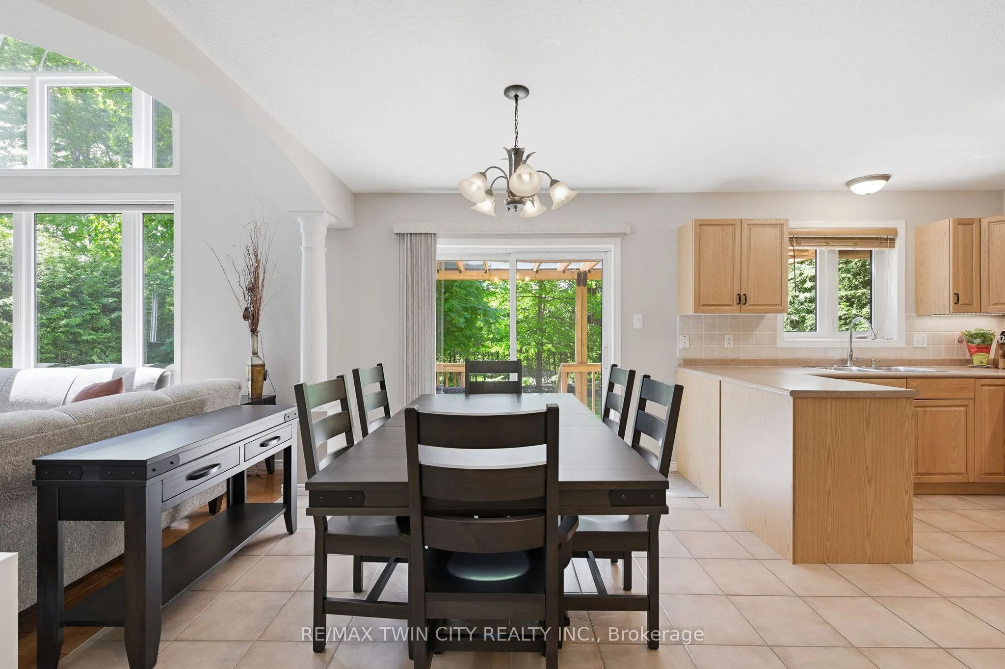 15 Carolinian Lane
