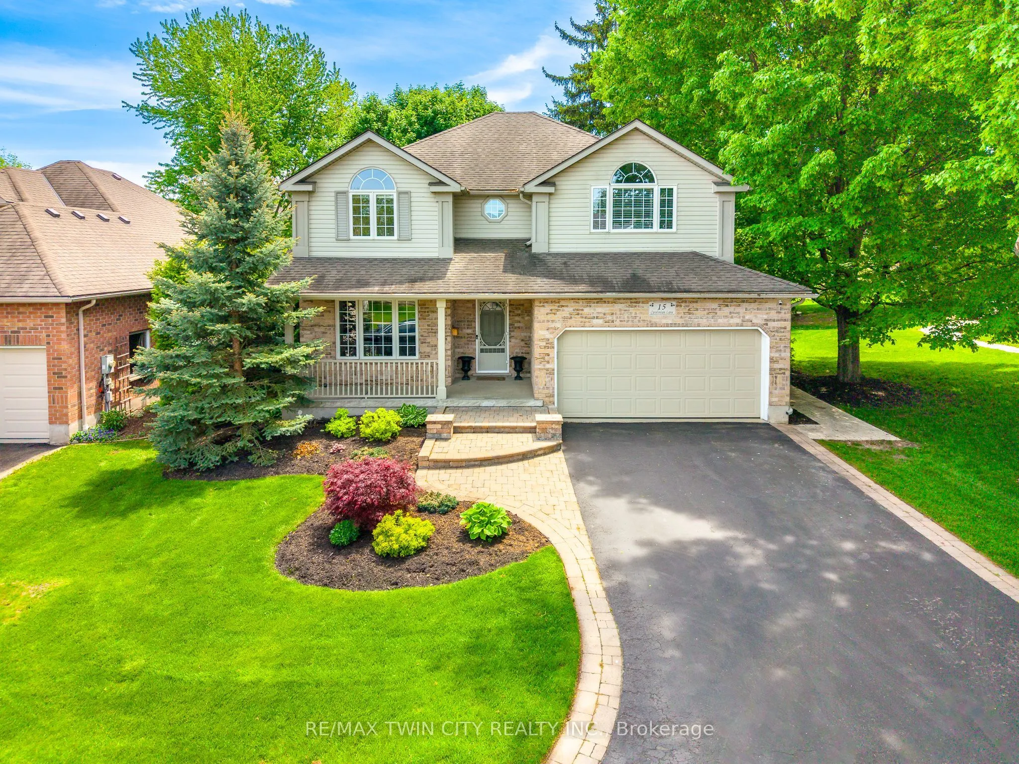 15 Carolinian Lane