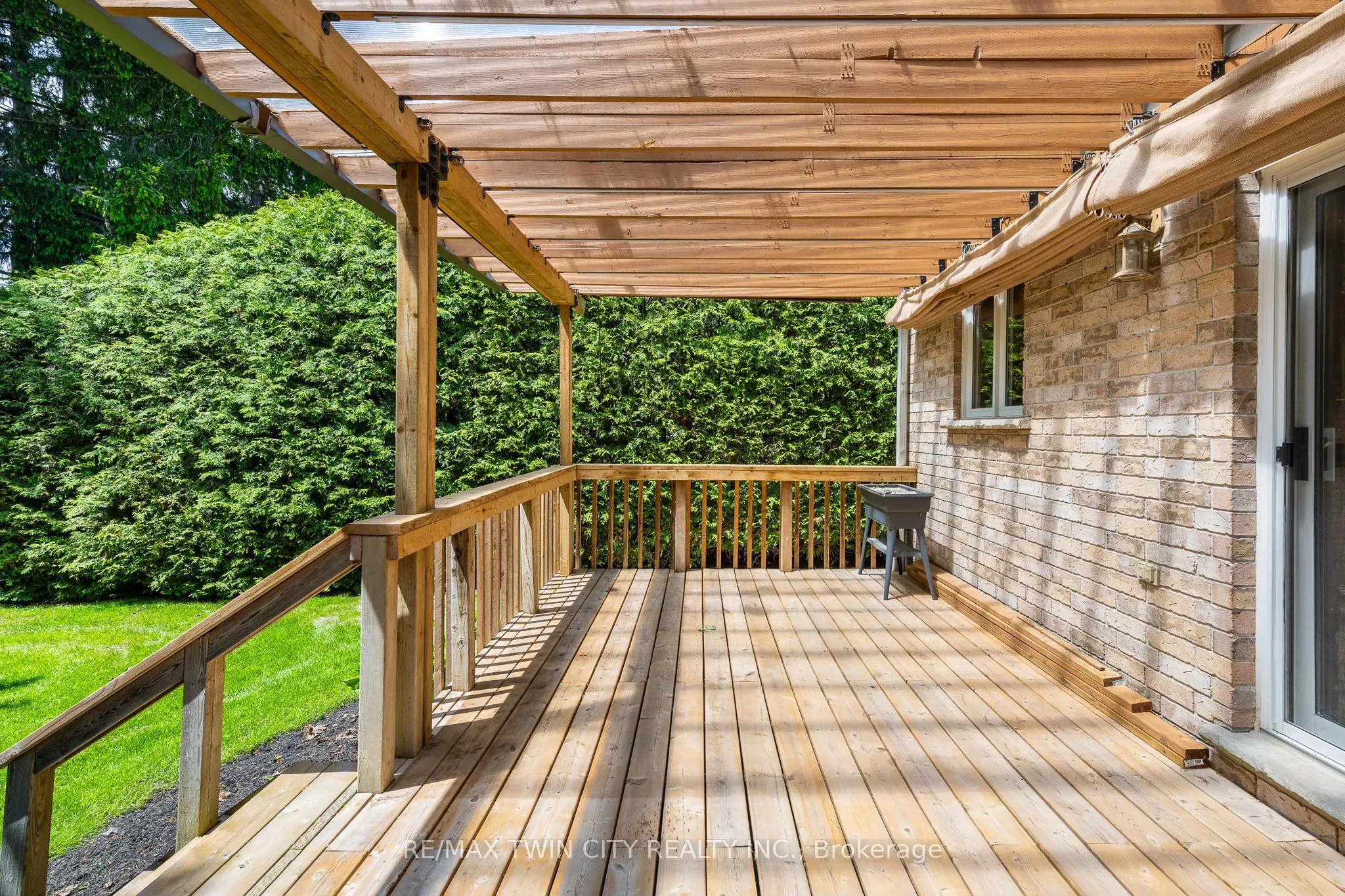15 Carolinian Lane