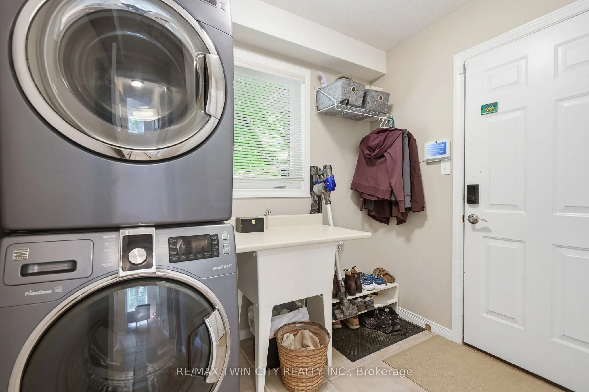 15 Carolinian Lane