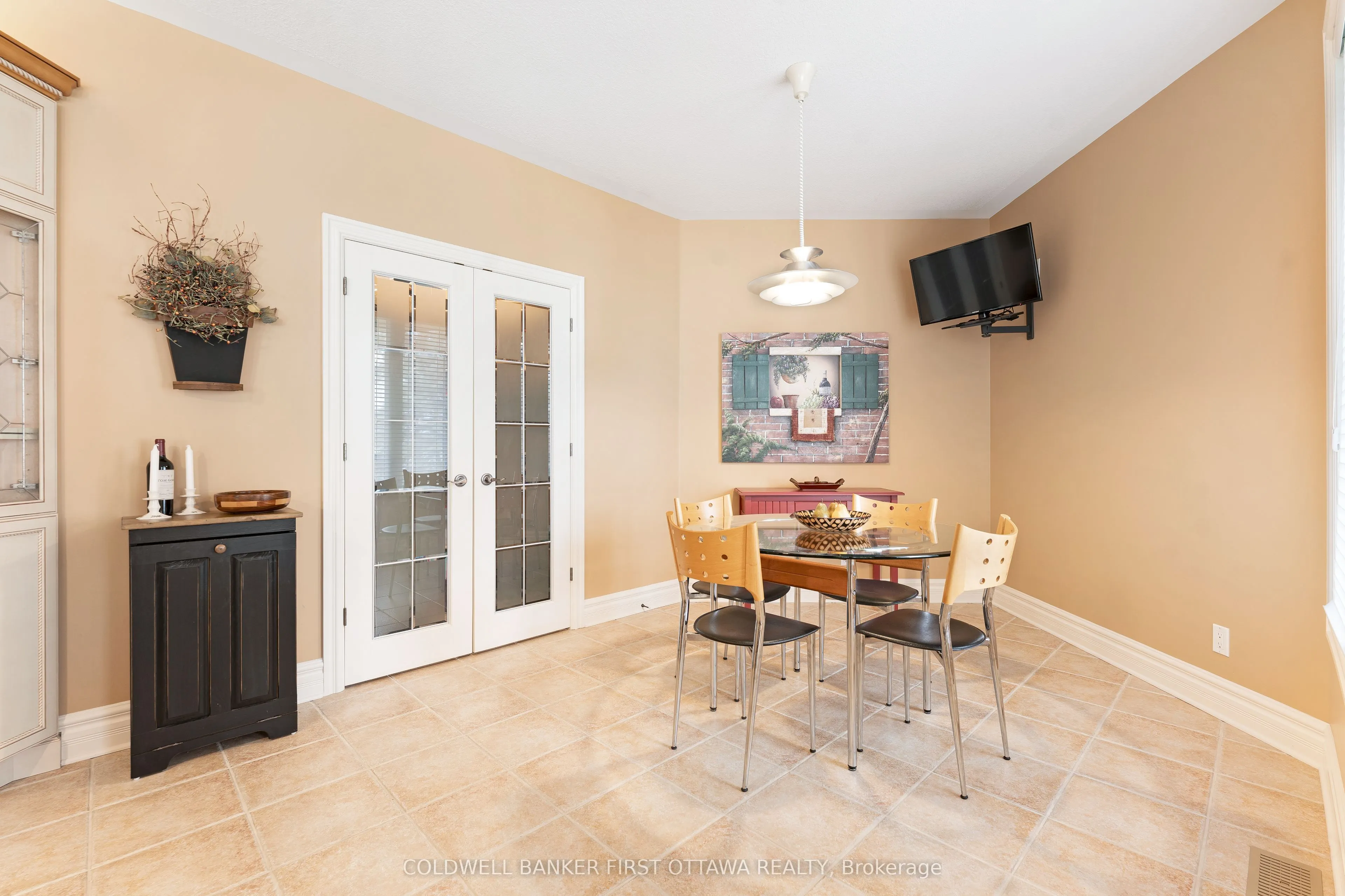 987 1000 Islands Parkway