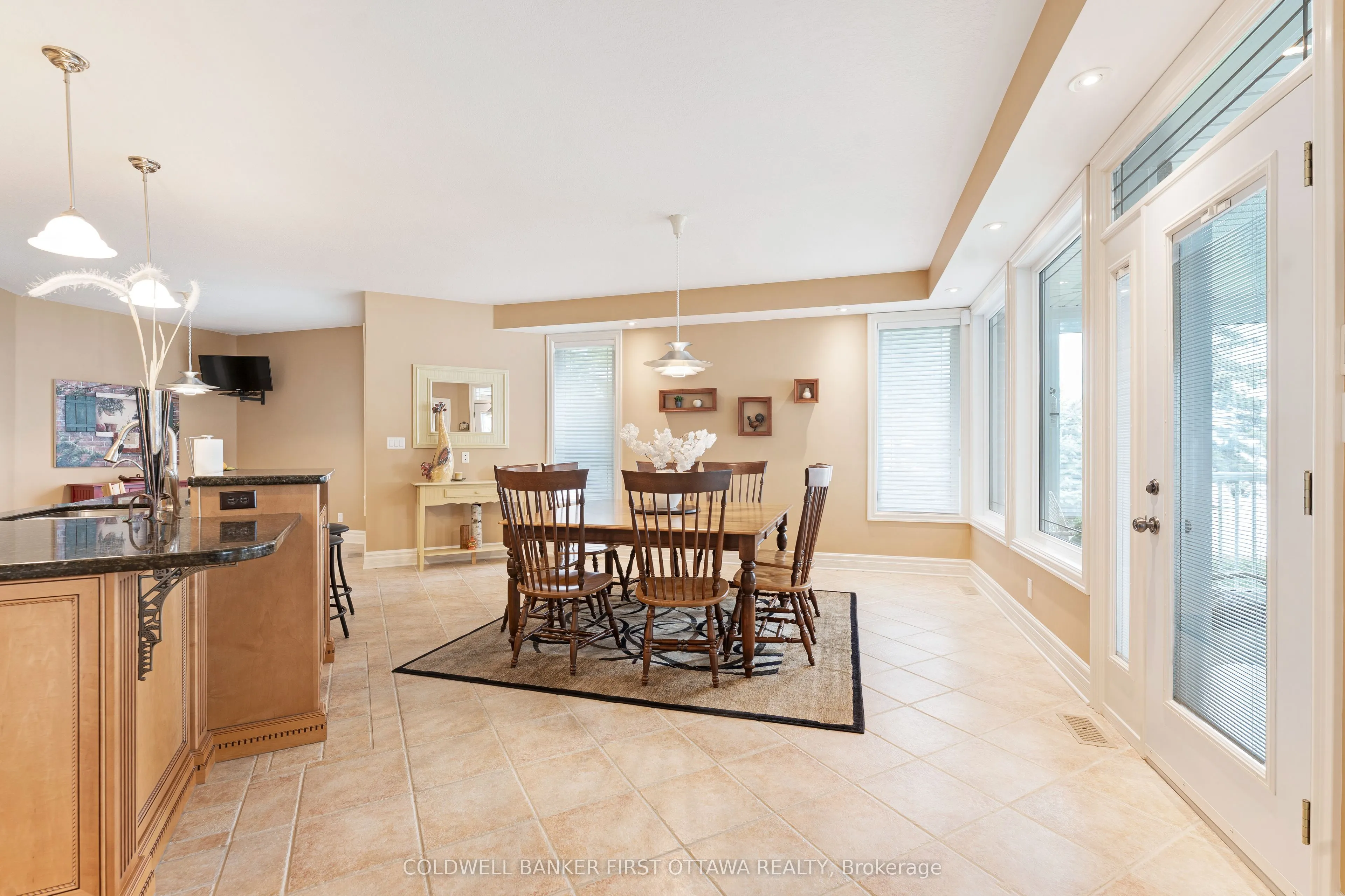 987 1000 Islands Parkway