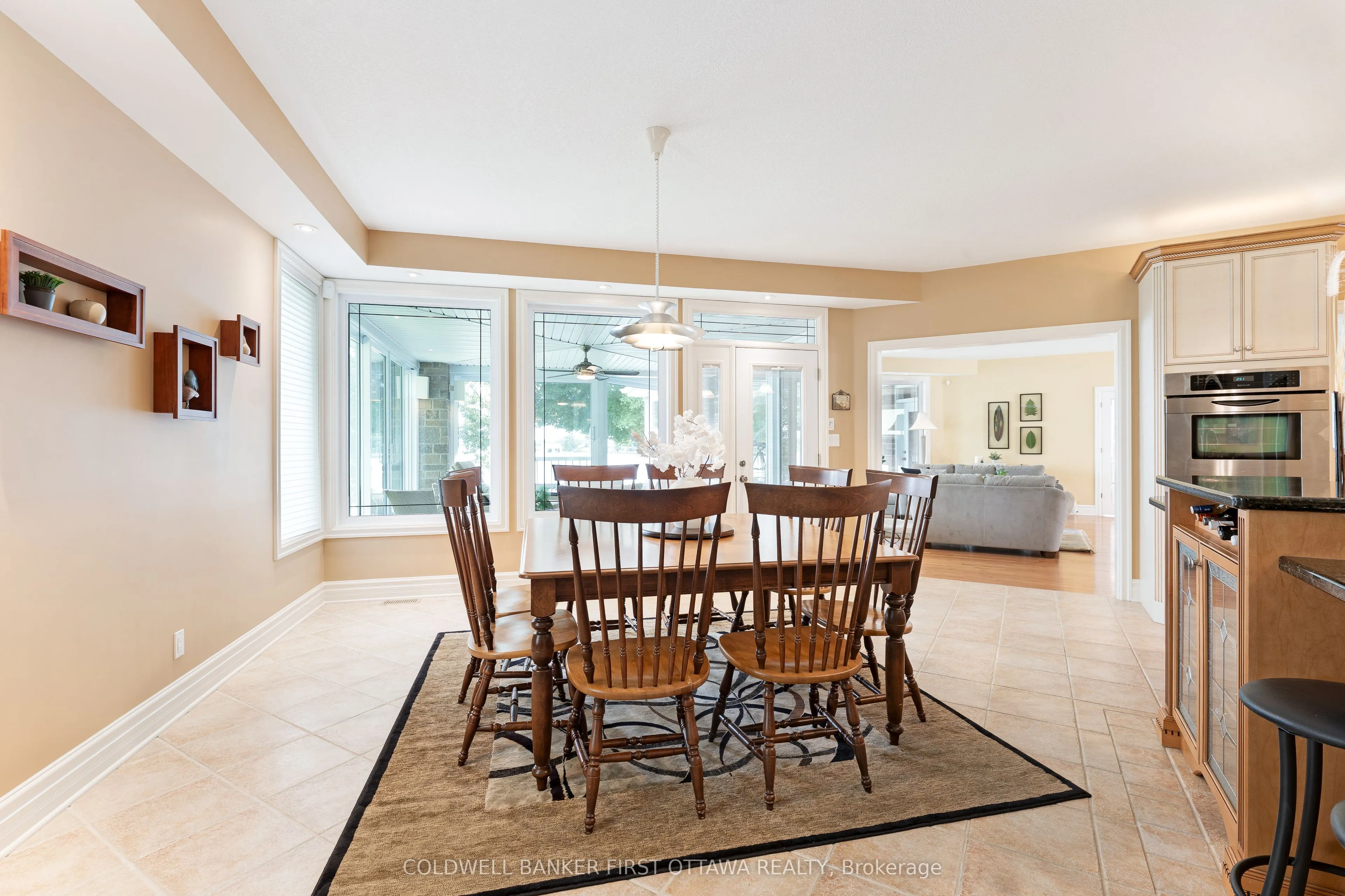987 1000 Islands Parkway