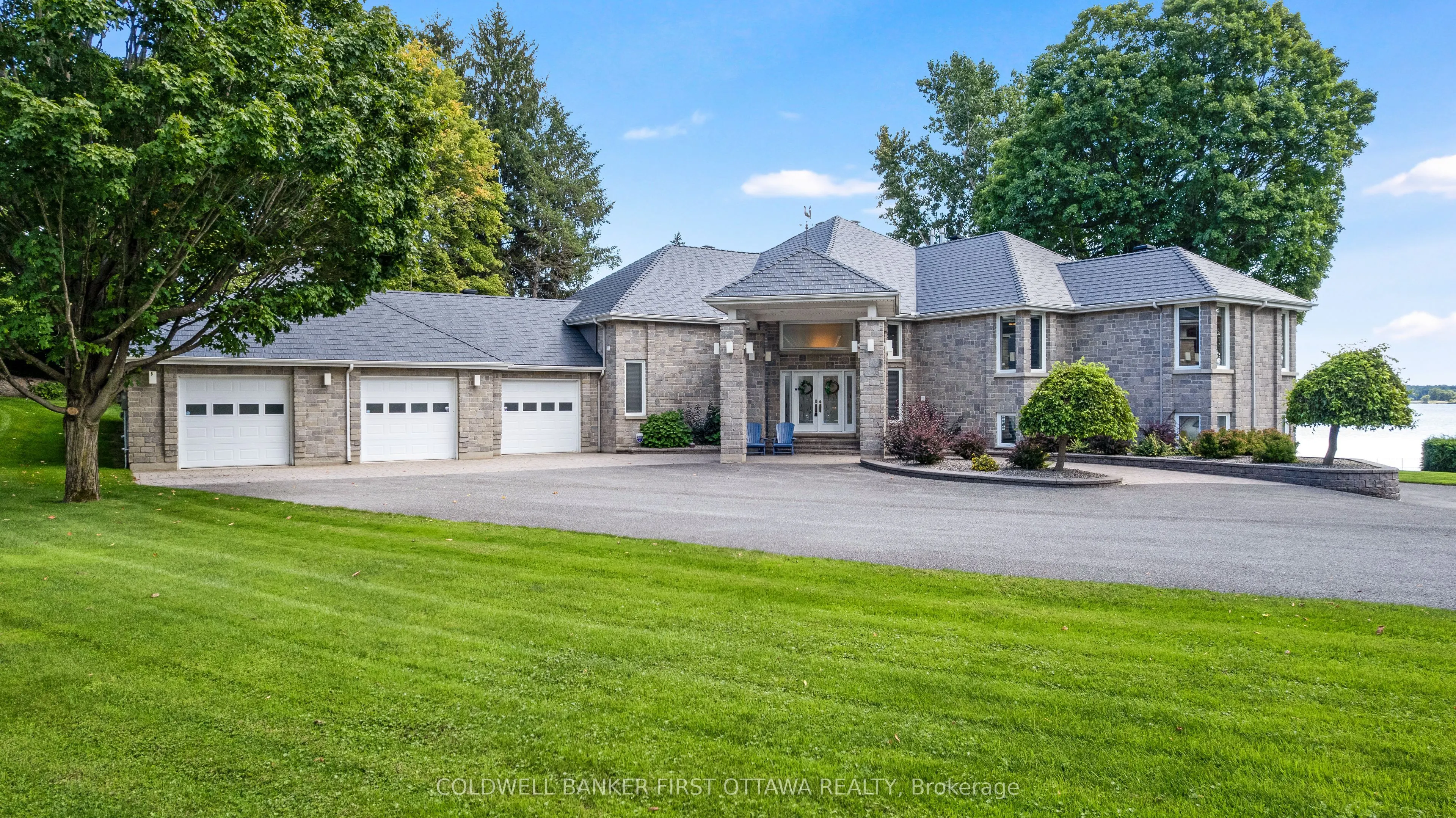 987 1000 Islands Parkway