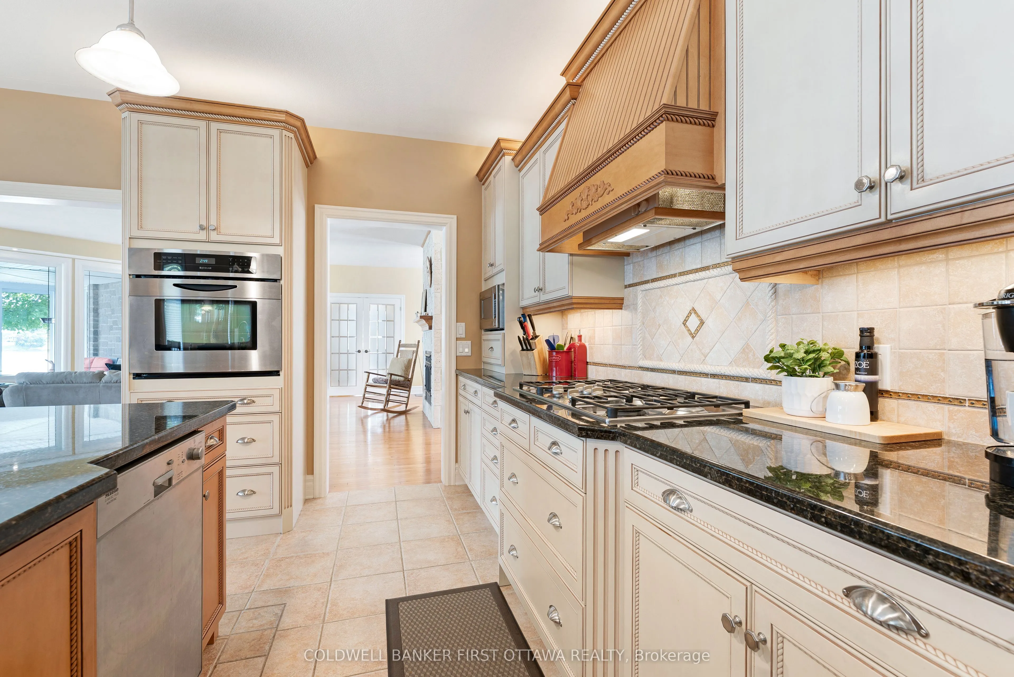 987 1000 Islands Parkway