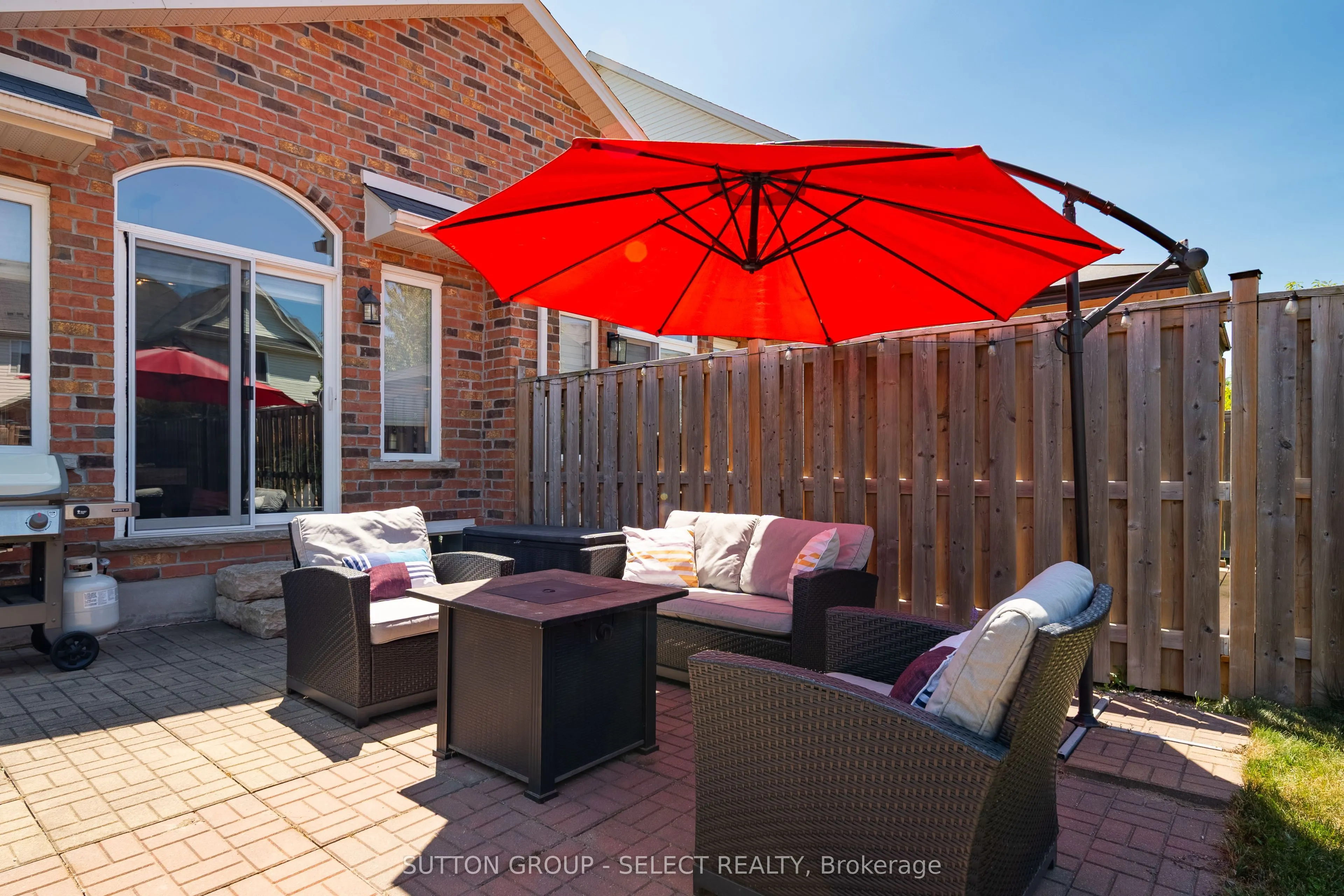 934 Silverfox Crescent