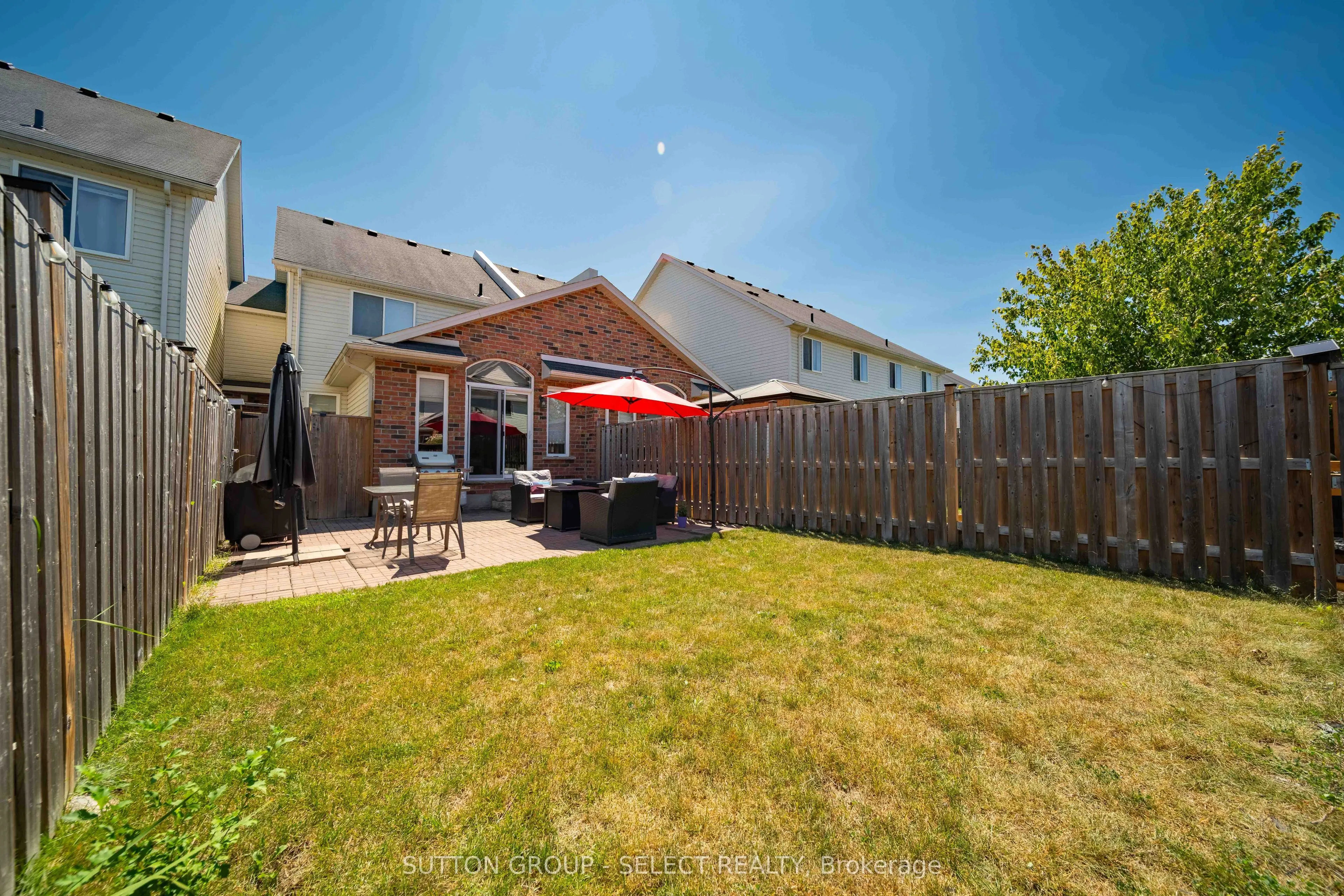 934 Silverfox Crescent