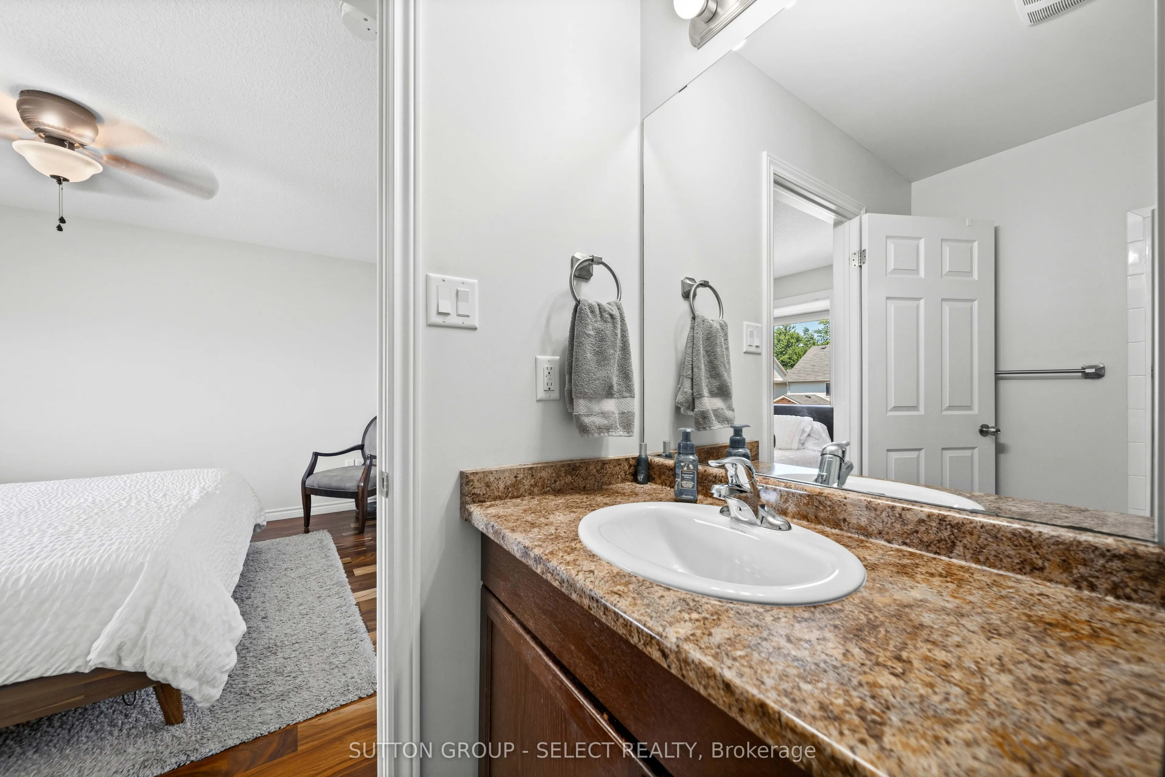 934 Silverfox Crescent