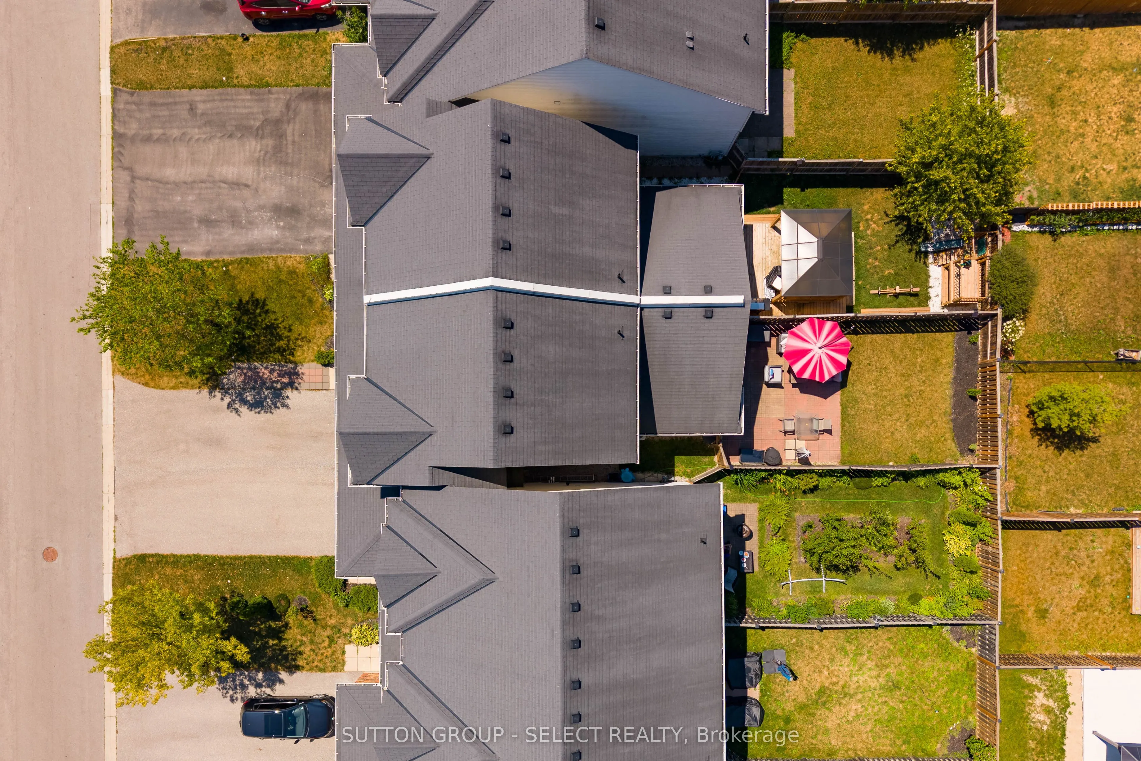 934 Silverfox Crescent