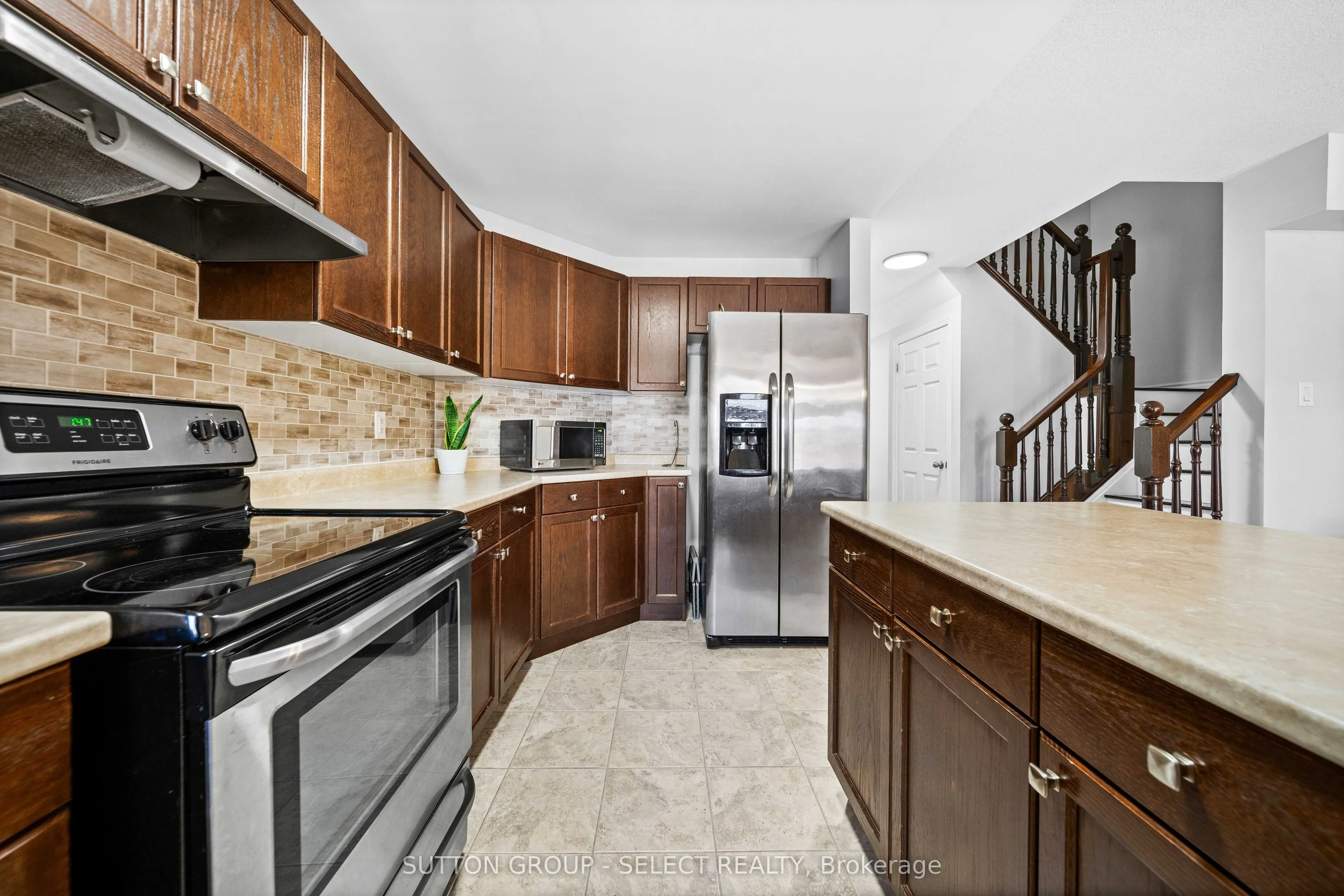 934 Silverfox Crescent