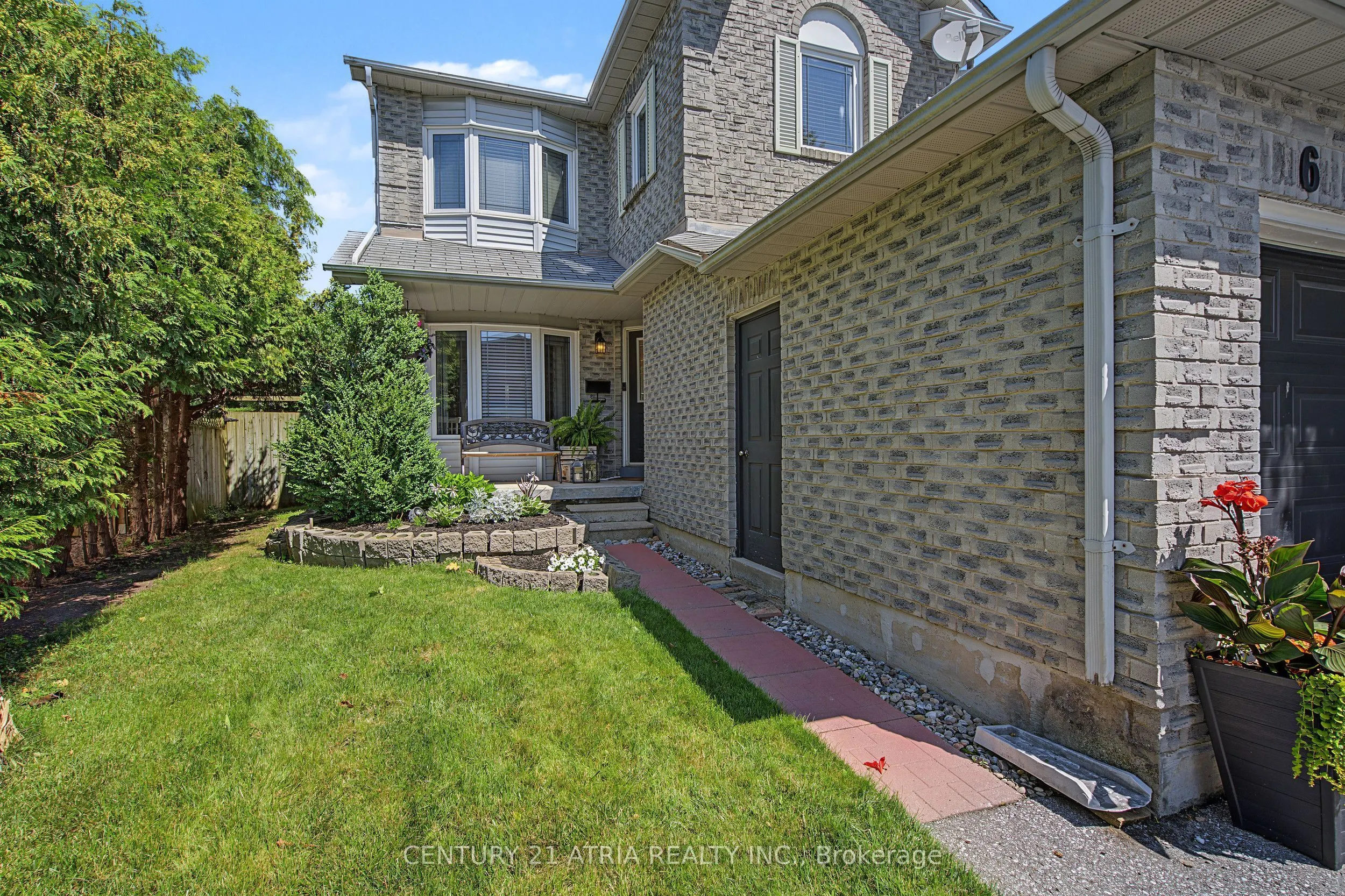 6 Burnham Boulevard
