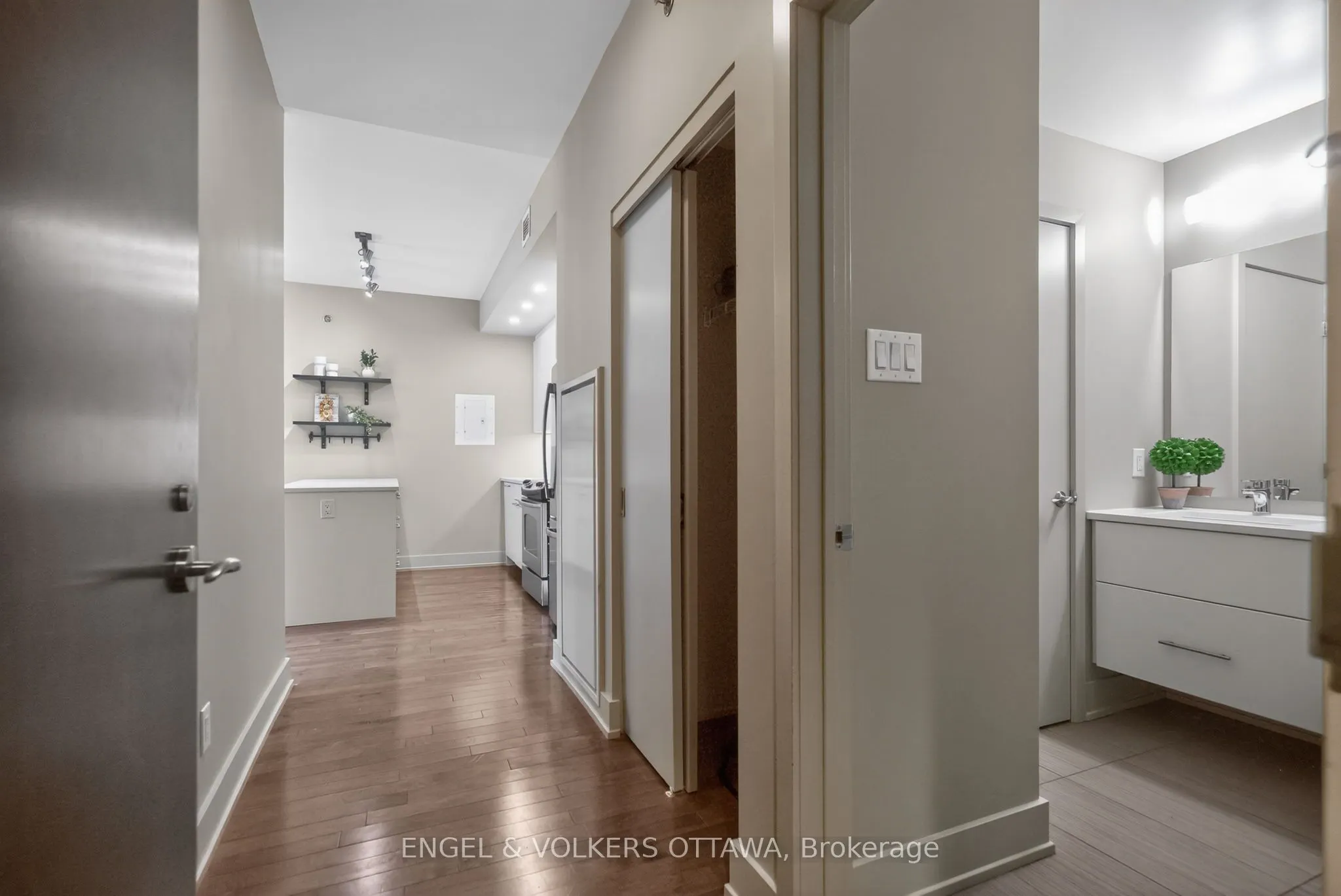 108 RICHMOND Road #507