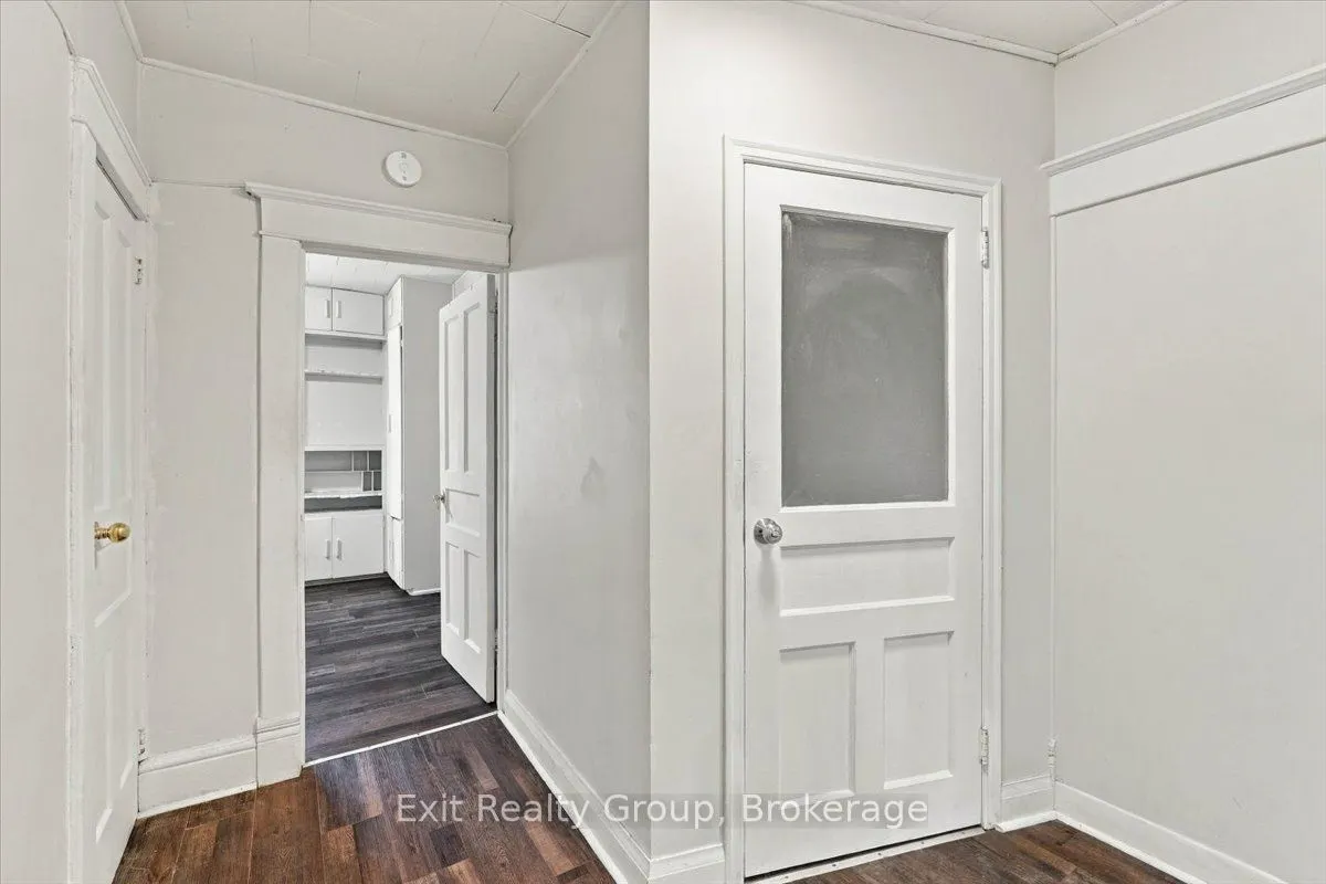 185 Foster Avenue