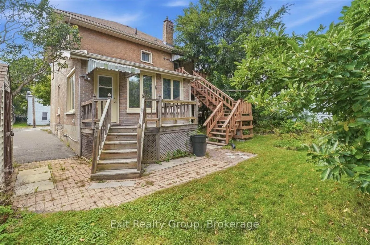 185 Foster Avenue