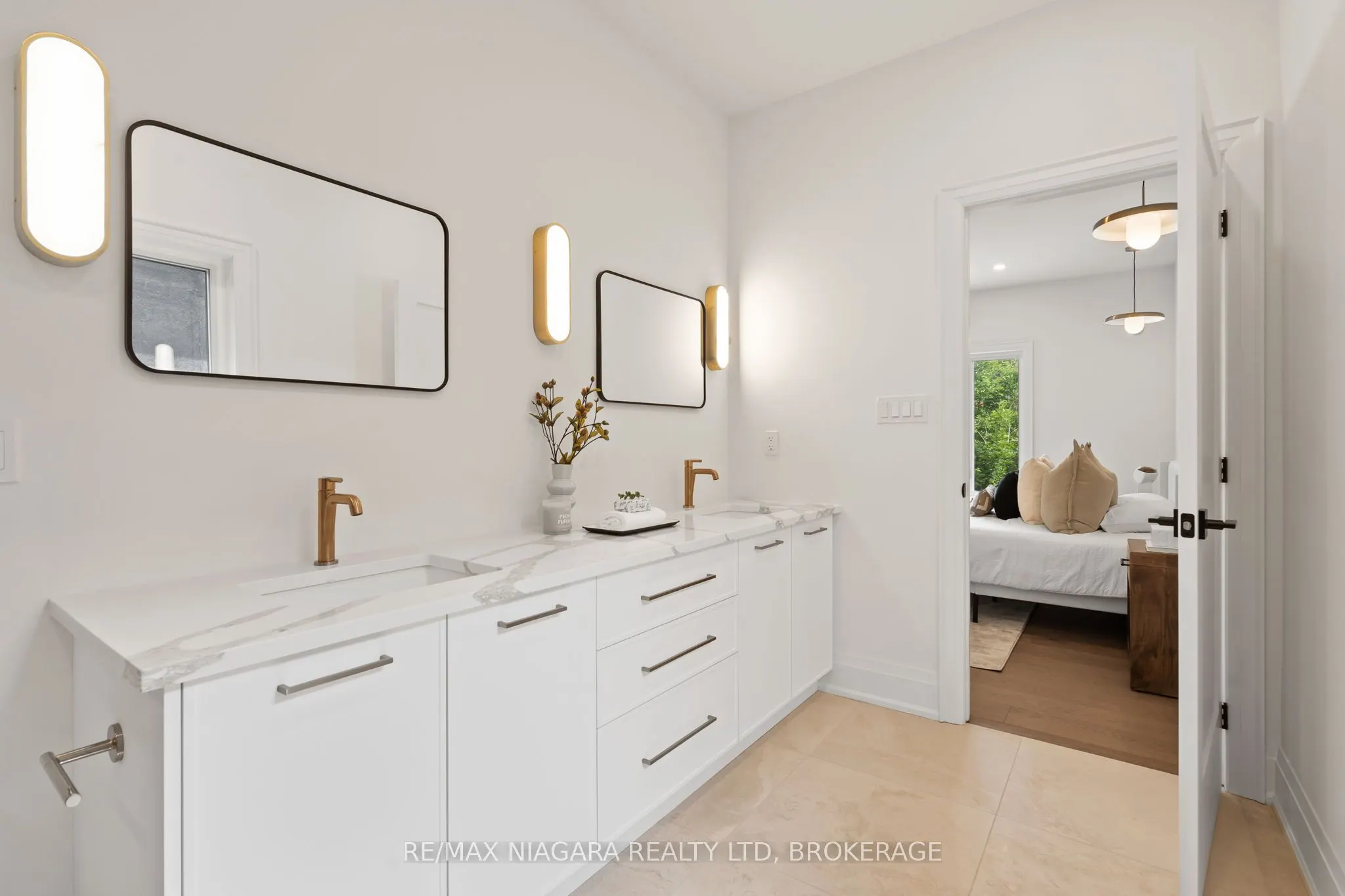 21 Accursi Crescent